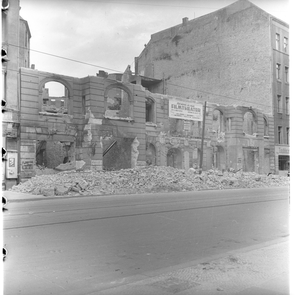 Negativ: Ruine, Motzstraße 57, 1950 (Museen Tempelhof-Schöneberg/Herwarth Staudt CC BY-NC-SA)