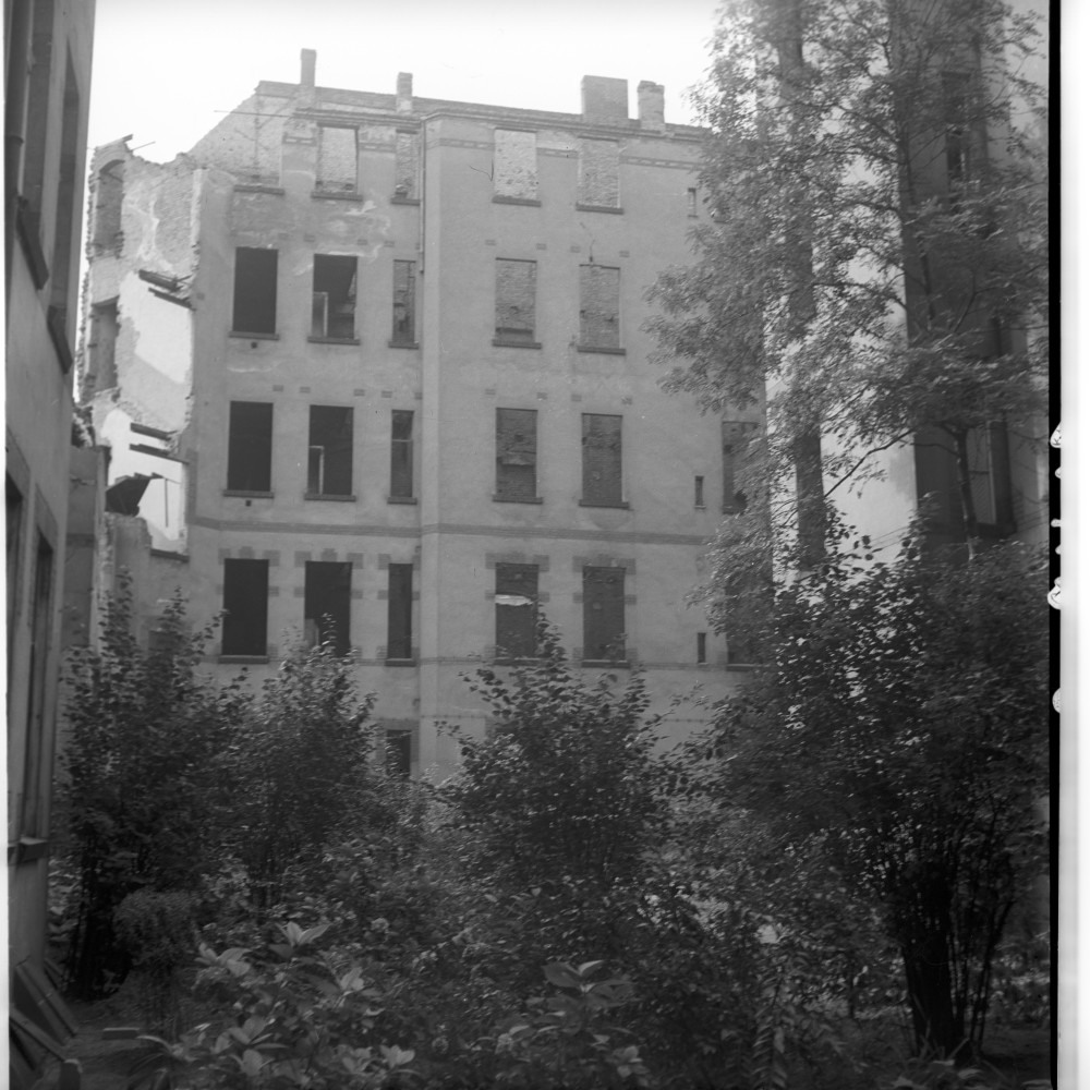 Negativ: Ruine, Münchener Straße 46, 1953 (Museen Tempelhof-Schöneberg/Herwarth Staudt CC BY-NC-SA)