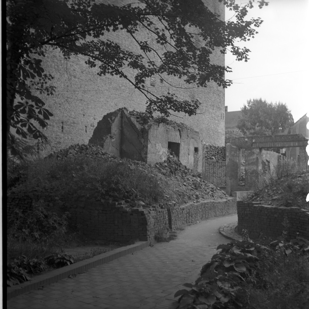Negativ: Ruine, Münchener Straße 7, 1953 (Museen Tempelhof-Schöneberg/Herwarth Staudt CC BY-NC-SA)