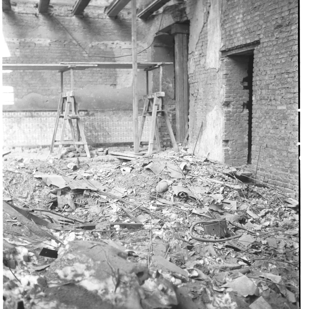 Negativ: Ruine, Naumannstraße 5, 1955 (Museen Tempelhof-Schöneberg/Herwarth Staudt CC BY-NC-SA)