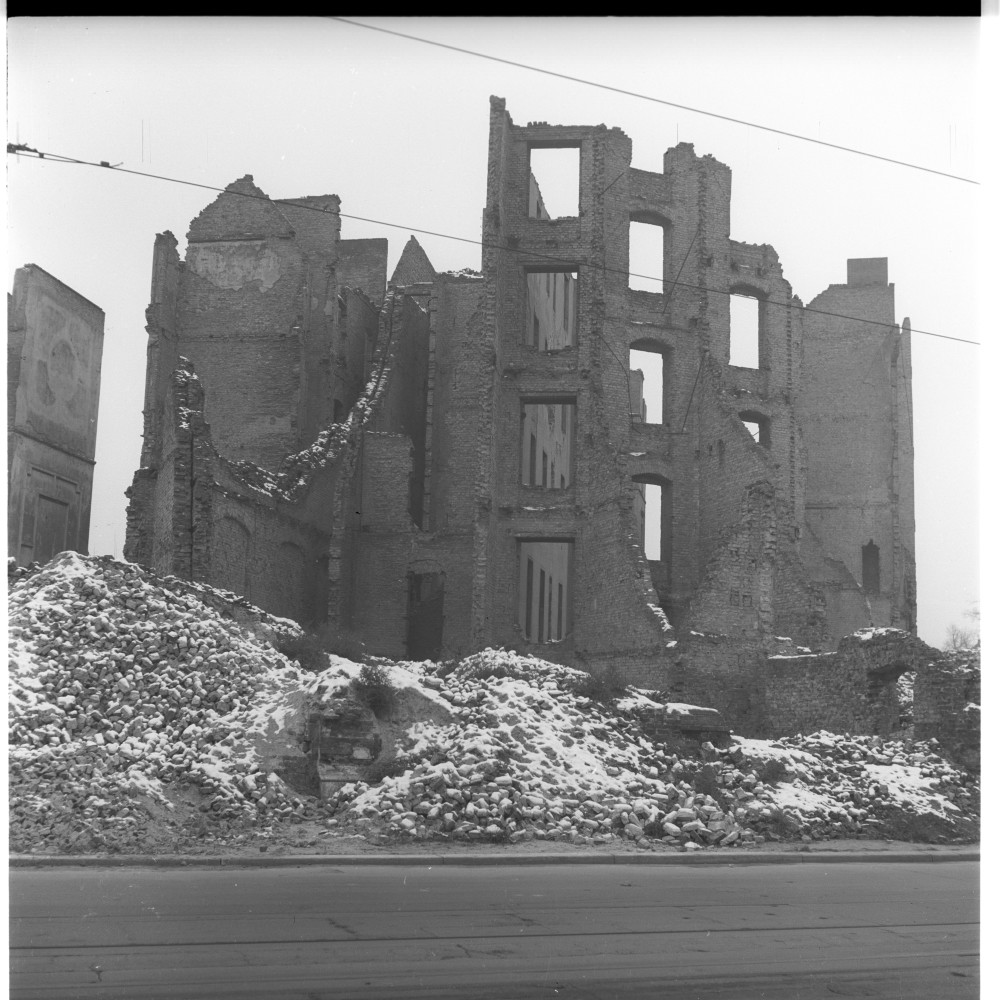Negativ: Ruine, Nettelbeckstraße 18-19, 1952 (Museen Tempelhof-Schöneberg/Herwarth Staudt CC BY-NC-SA)