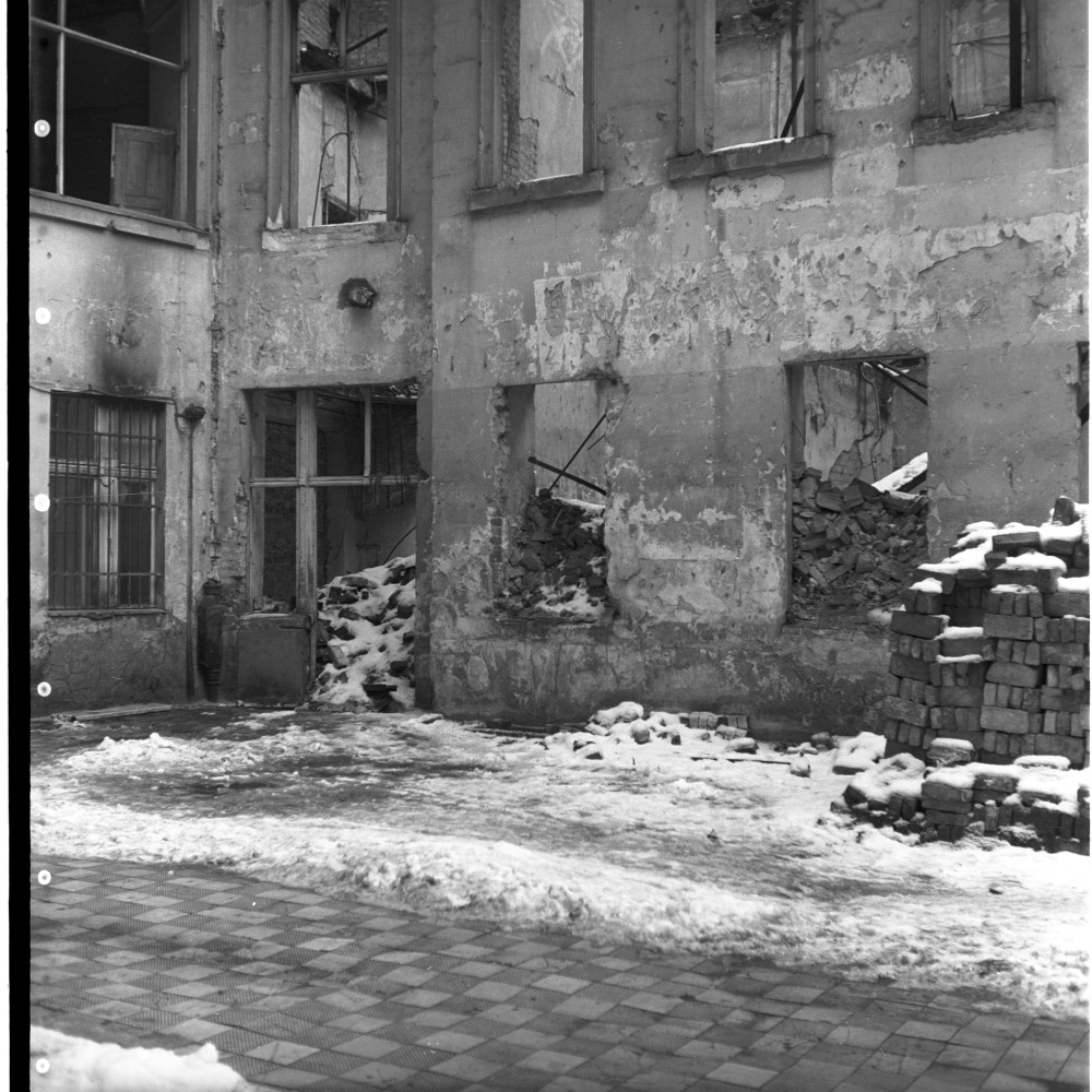 Negativ: Ruine, Nollendorfstraße 29-30, 1952 (Museen Tempelhof-Schöneberg/Herwarth Staudt CC BY-NC-SA)