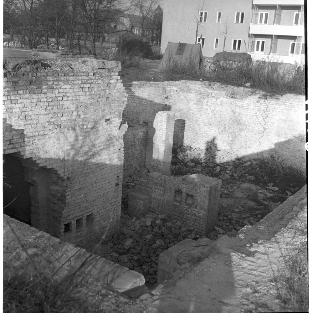 Negativ: Ruine, Overbeckstraße 2, 1953 (Museen Tempelhof-Schöneberg/Herwarth Staudt CC BY-NC-SA)