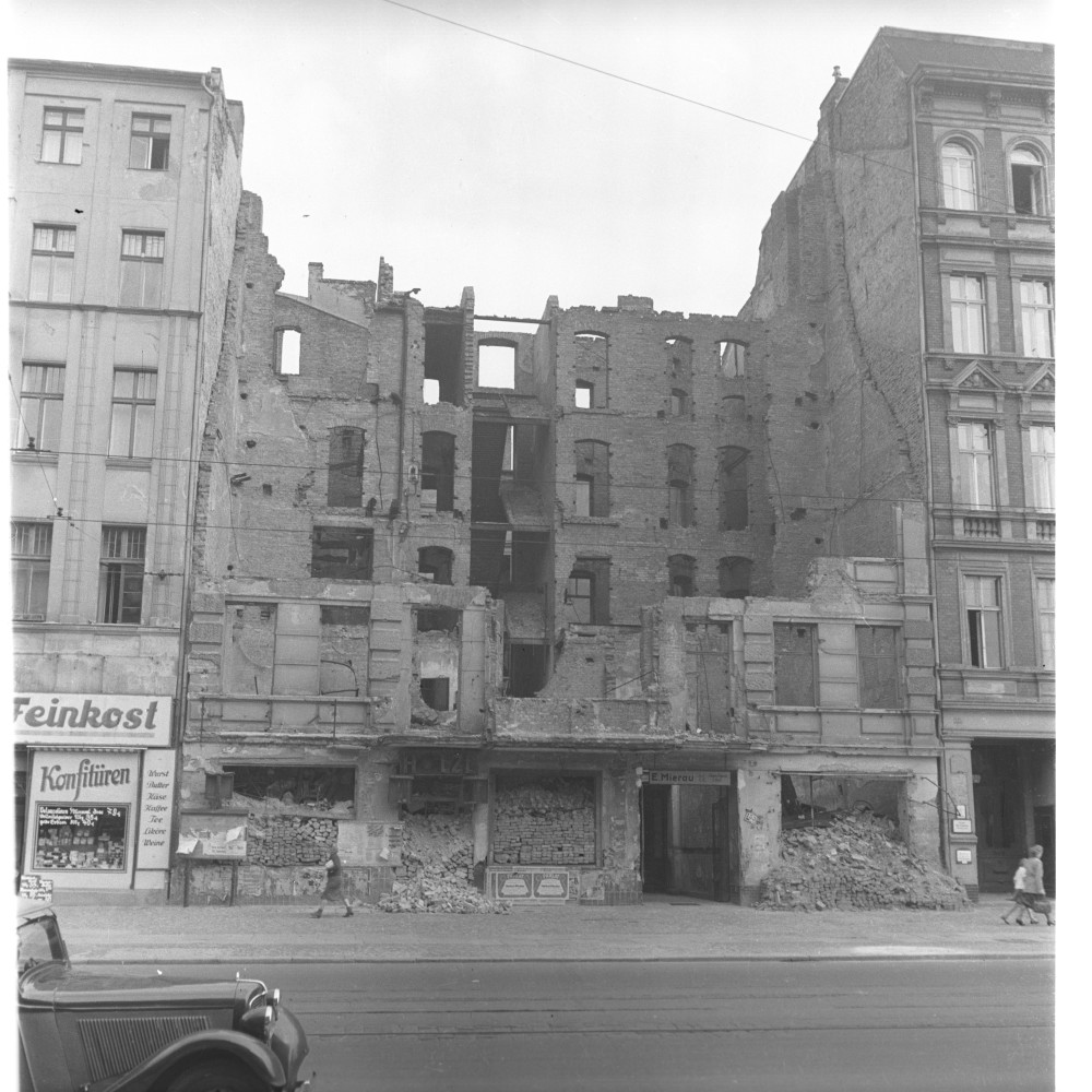 Negativ: Ruine, Potsdamer Straße 153, 1950 (Museen Tempelhof-Schöneberg/Herwarth Staudt CC BY-NC-SA)
