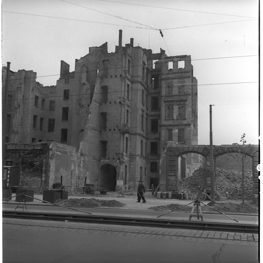 Negativ: Ruine, Potsdamer Straße 187, 1952 (Museen Tempelhof-Schöneberg/Herwarth Staudt CC BY-NC-SA)