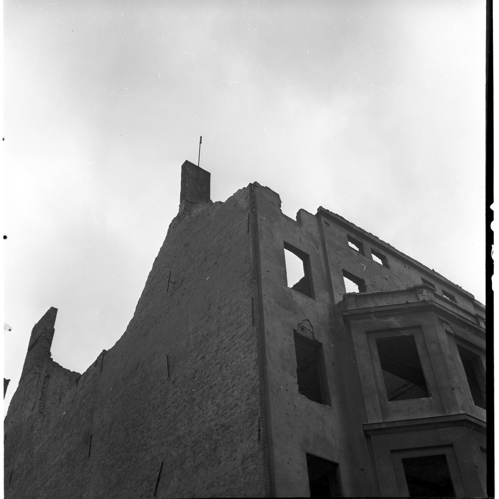 Negativ: Ruine, Potsdamer Straße 195, 1953 (Museen Tempelhof-Schöneberg/Herwarth Staudt CC BY-NC-SA)