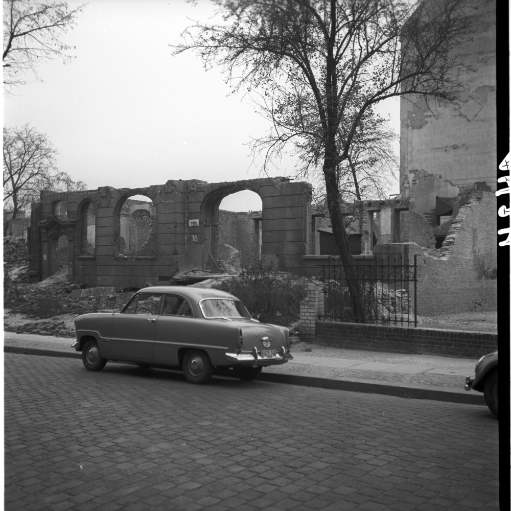 Negativ: Ruine, Ringstraße 16, 1953 (Museen Tempelhof-Schöneberg/Herwarth Staudt CC BY-NC-SA)