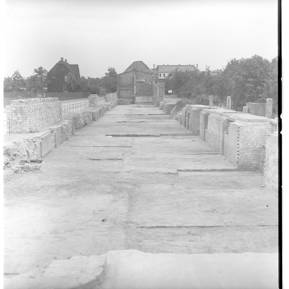 Negativ: Ruine, Siedlung Lindenhof, 1950 (Museen Tempelhof-Schöneberg/Herwarth Staudt CC BY-NC-SA)