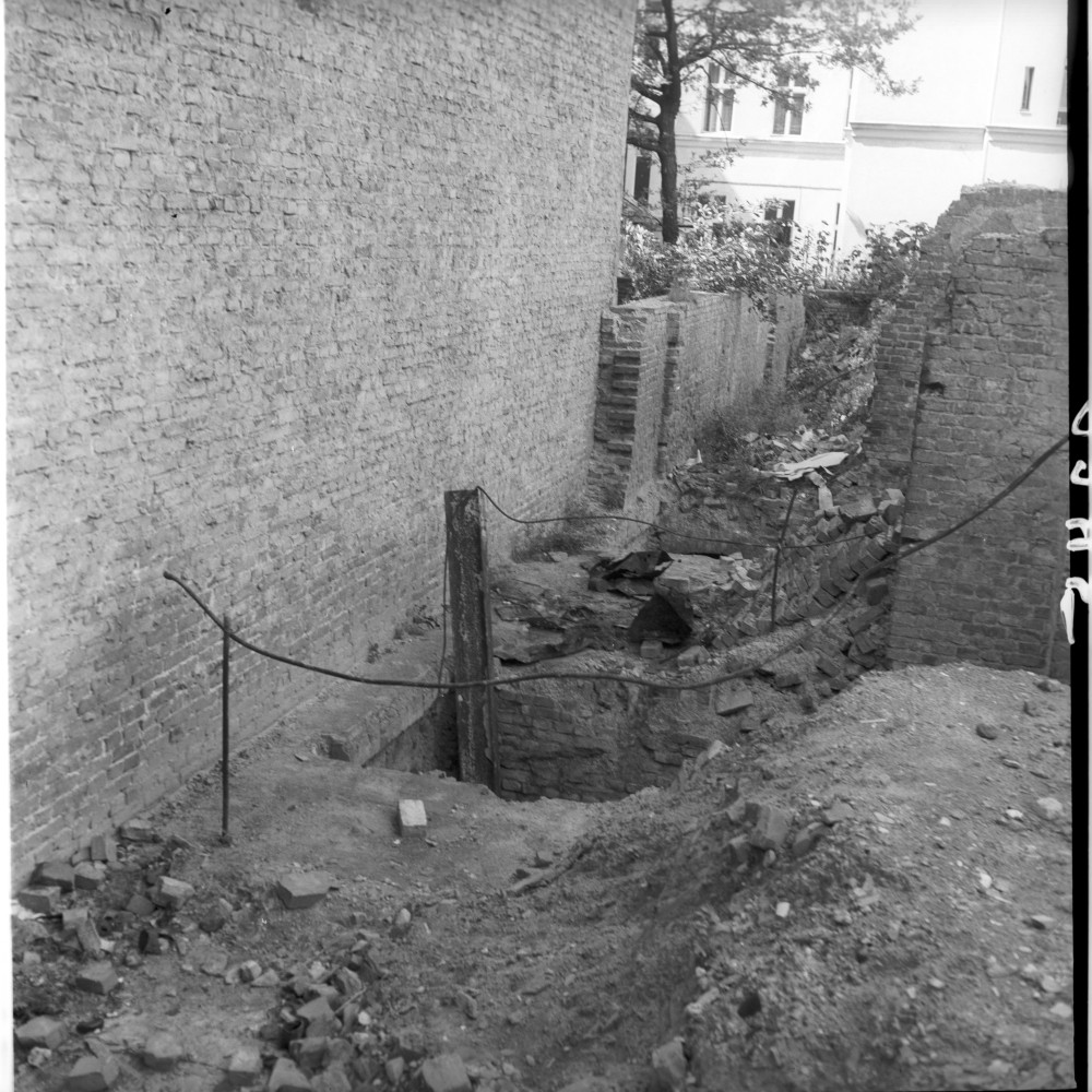 Negativ: Ruine, Sponholzstraße 3, 1953 (Museen Tempelhof-Schöneberg/Herwarth Staudt CC BY-NC-SA)