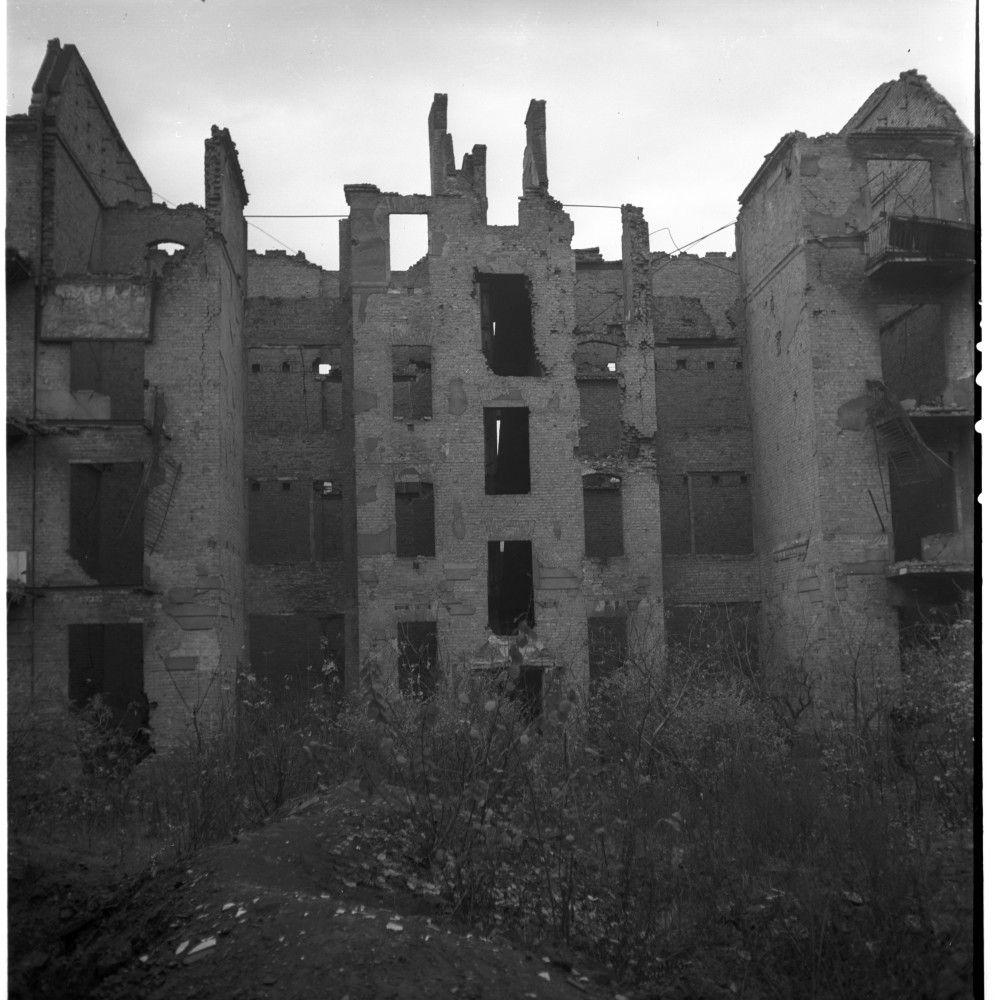 Negativ: Ruine, Stierstraße 18, 1953 (Museen Tempelhof-Schöneberg/Herwarth Staudt CC BY-NC-SA)