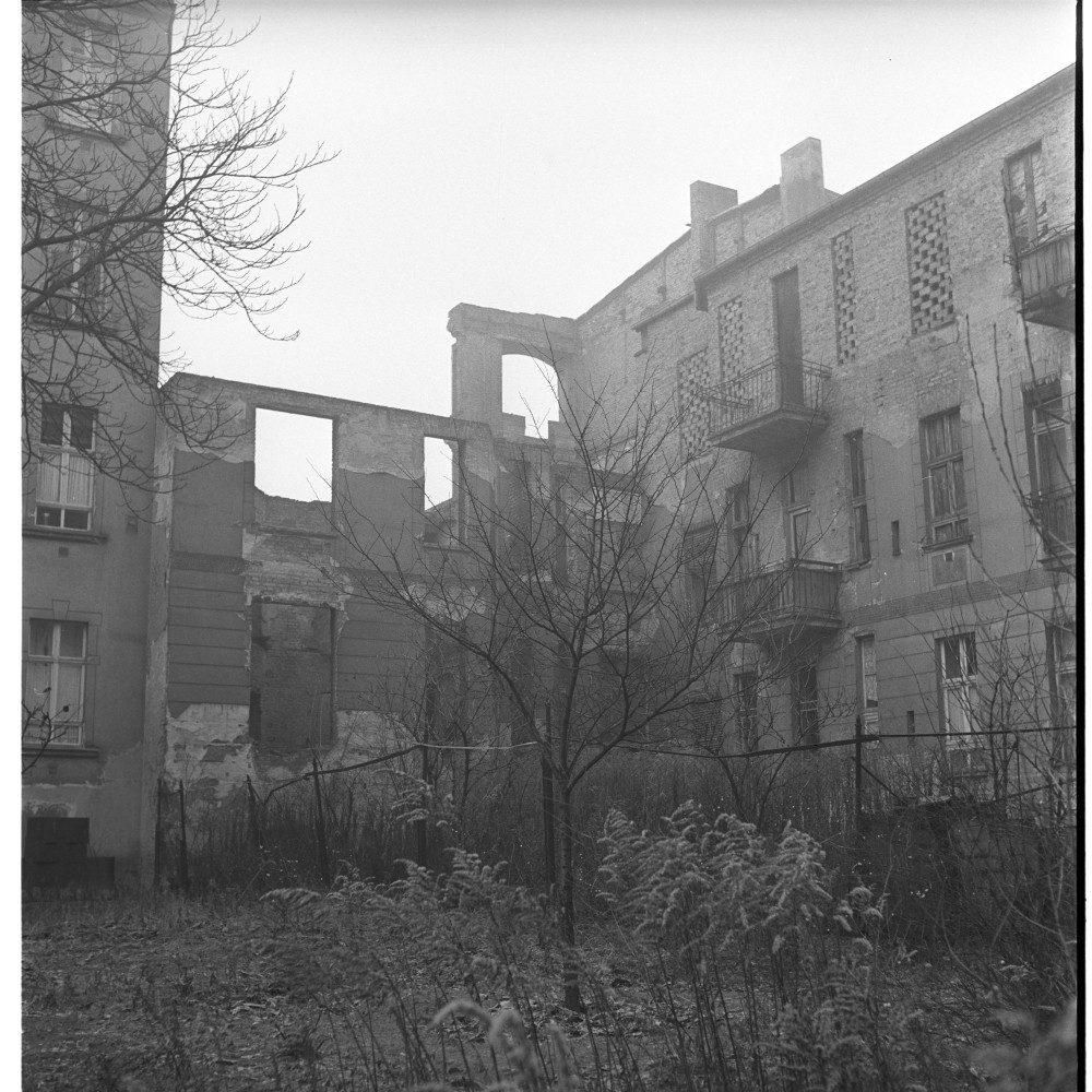 Negativ: Ruine, Thorwaldsenstraße 8, 1956 (Museen Tempelhof-Schöneberg/Herwarth Staudt CC BY-NC-SA)