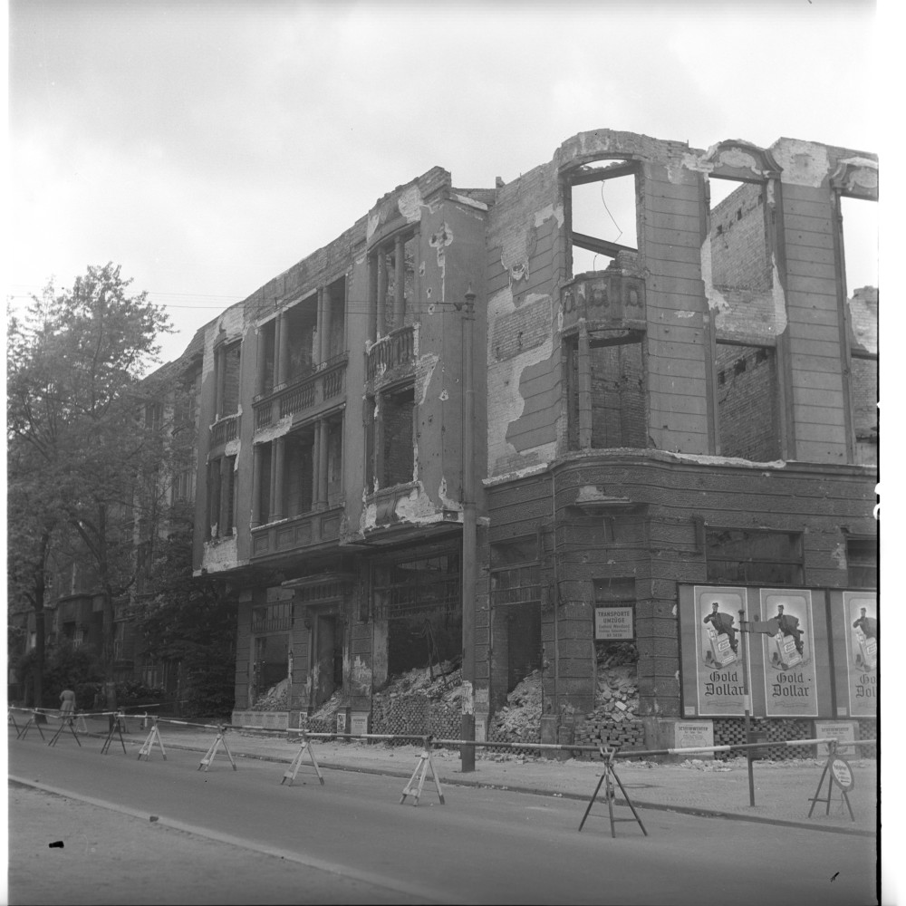 Negativ: Ruine, Varziner Straße 7, 1955 (Museen Tempelhof-Schöneberg/Herwarth Staudt CC BY-NC-SA)