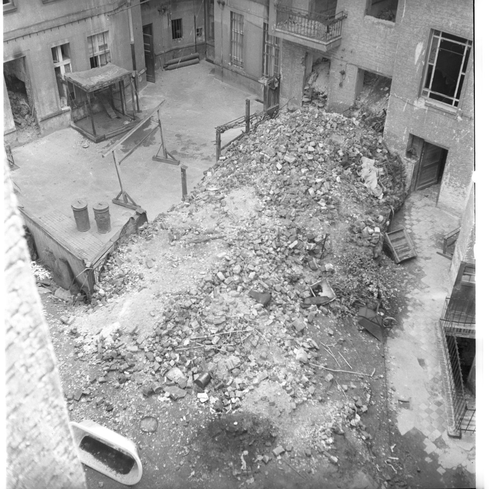 Negativ: Trümmer, Hauptstraße 96, 1950 (Museen Tempelhof-Schöneberg/Herwarth Staudt CC BY-NC-SA)