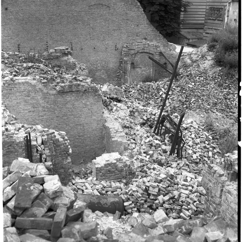 Negativ: Trümmer, Keithstraße 7, 1953 (Museen Tempelhof-Schöneberg/Herwarth Staudt CC BY-NC-SA)