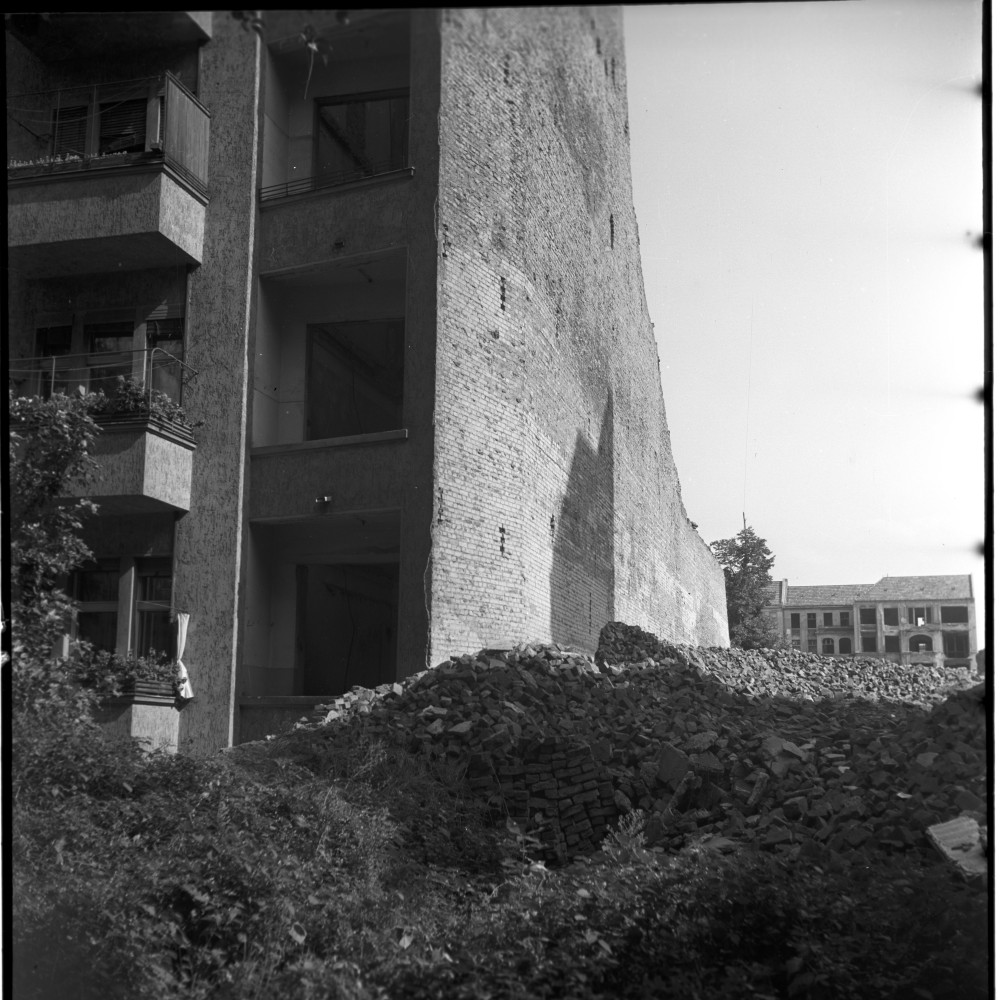 Negativ: Trümmer, Landshuter Straße 6, 1954 (Museen Tempelhof-Schöneberg/Herwarth Staudt CC BY-NC-SA)