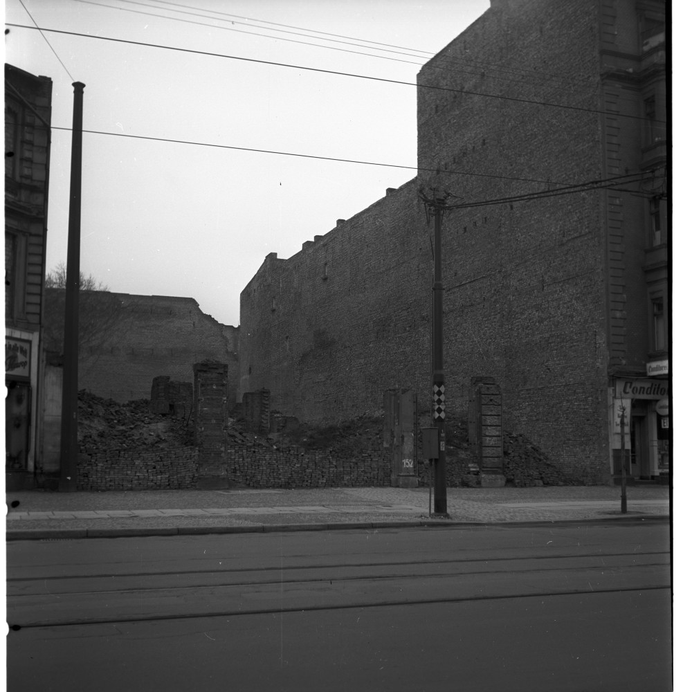 Negativ: Trümmer, Potsdamer Straße 152, 1954 (Museen Tempelhof-Schöneberg/Herwarth Staudt CC BY-NC-SA)