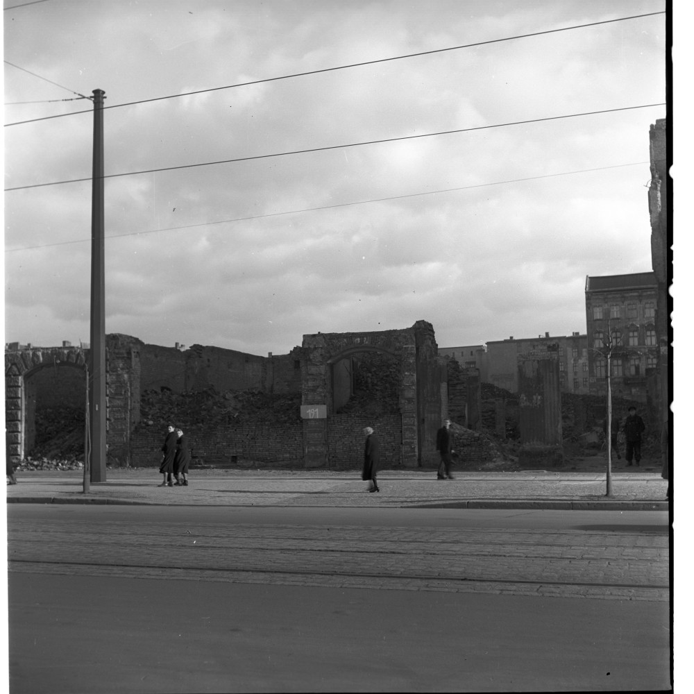 Negativ: Trümmer, Potsdamer Straße 191, 1954 (Museen Tempelhof-Schöneberg/Herwarth Staudt CC BY-NC-SA)