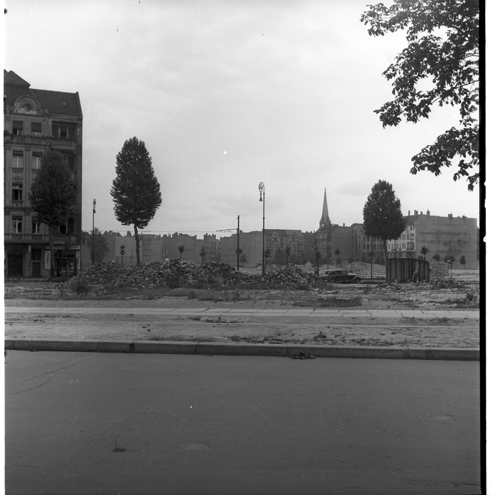 Negativ: Trümmer, Speyerer Straße 27, 1953 (Museen Tempelhof-Schöneberg/Herwarth Staudt CC BY-NC-SA)