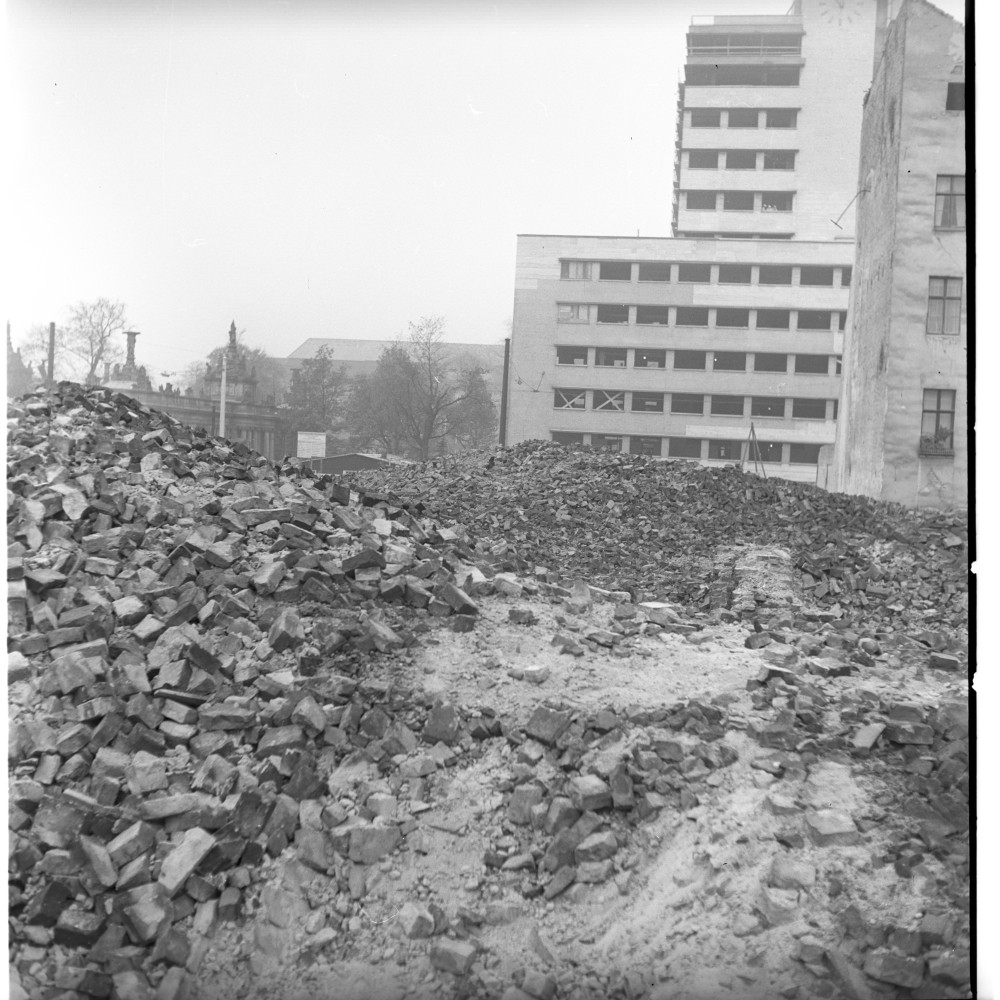 Negativ: Trümmer, Steinmetzstraße 33, 1953 (Museen Tempelhof-Schöneberg/Herwarth Staudt CC BY-NC-SA)