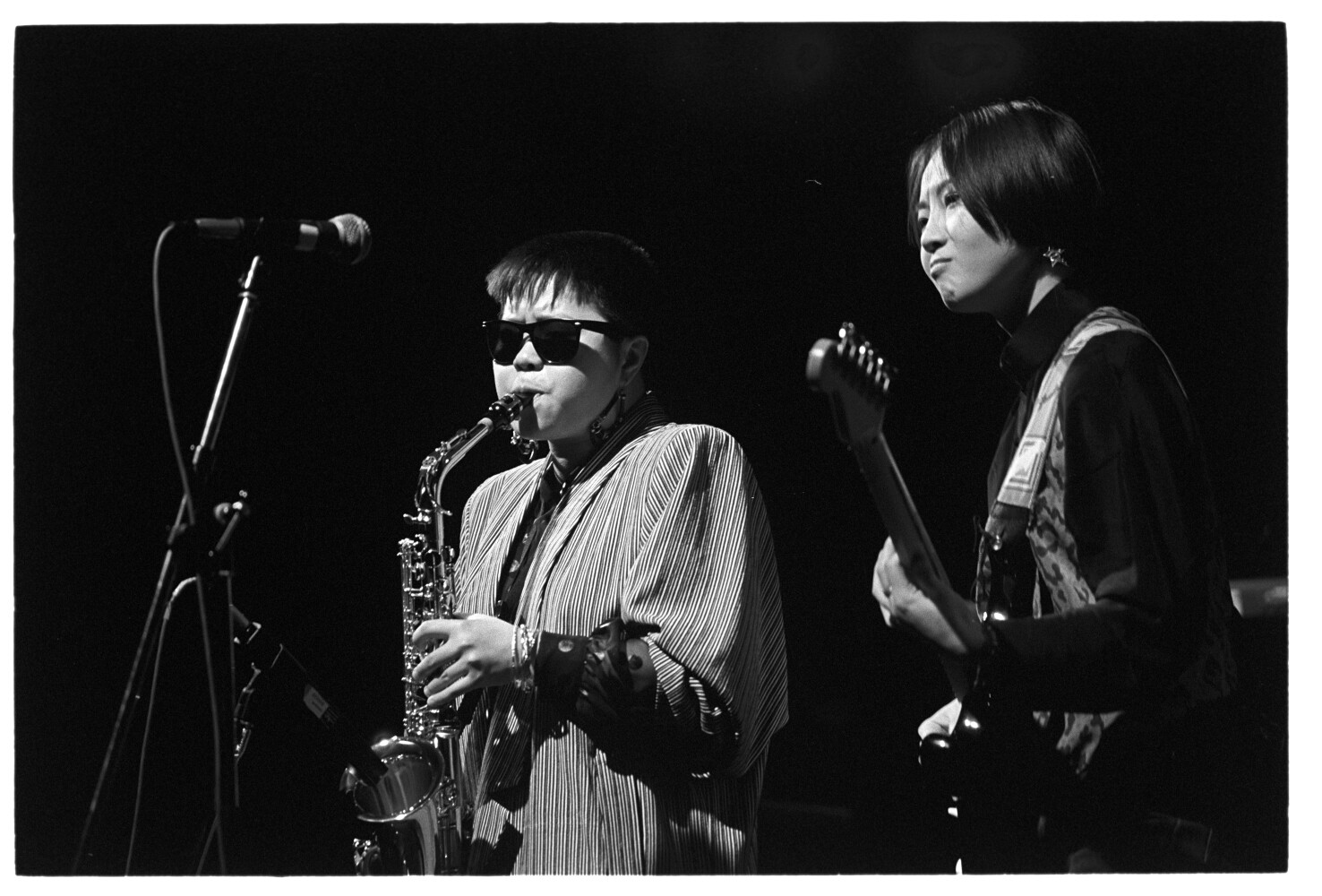 Cobra (Chinesische Frauen-Rock-Band) 02.02.1993 I N 2 (Rita Maier / Schwules Museum Berlin RR-P)