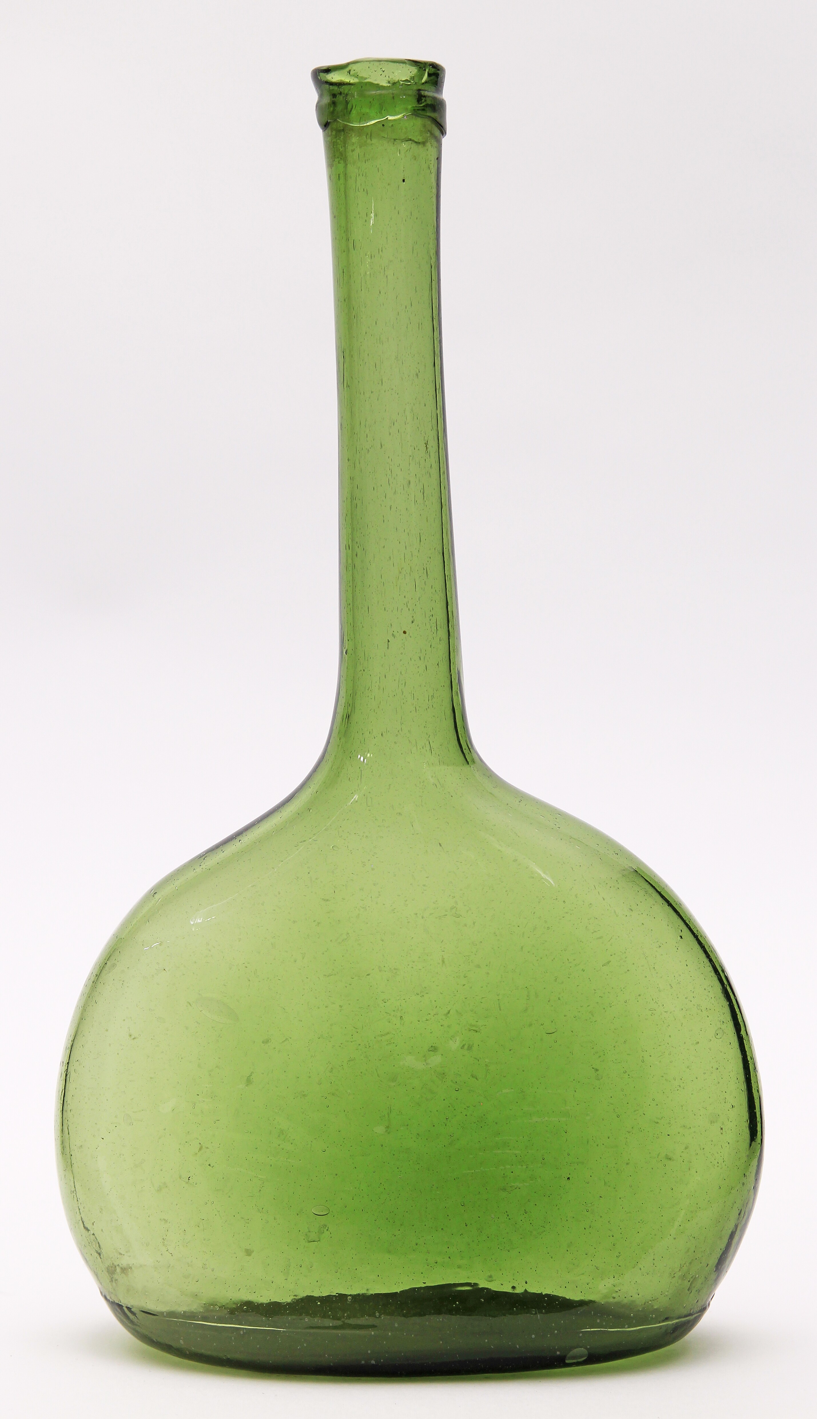 Standflasche aus grünem Glas (Stiftung Stadtmuseum Berlin CC BY-NC-SA)