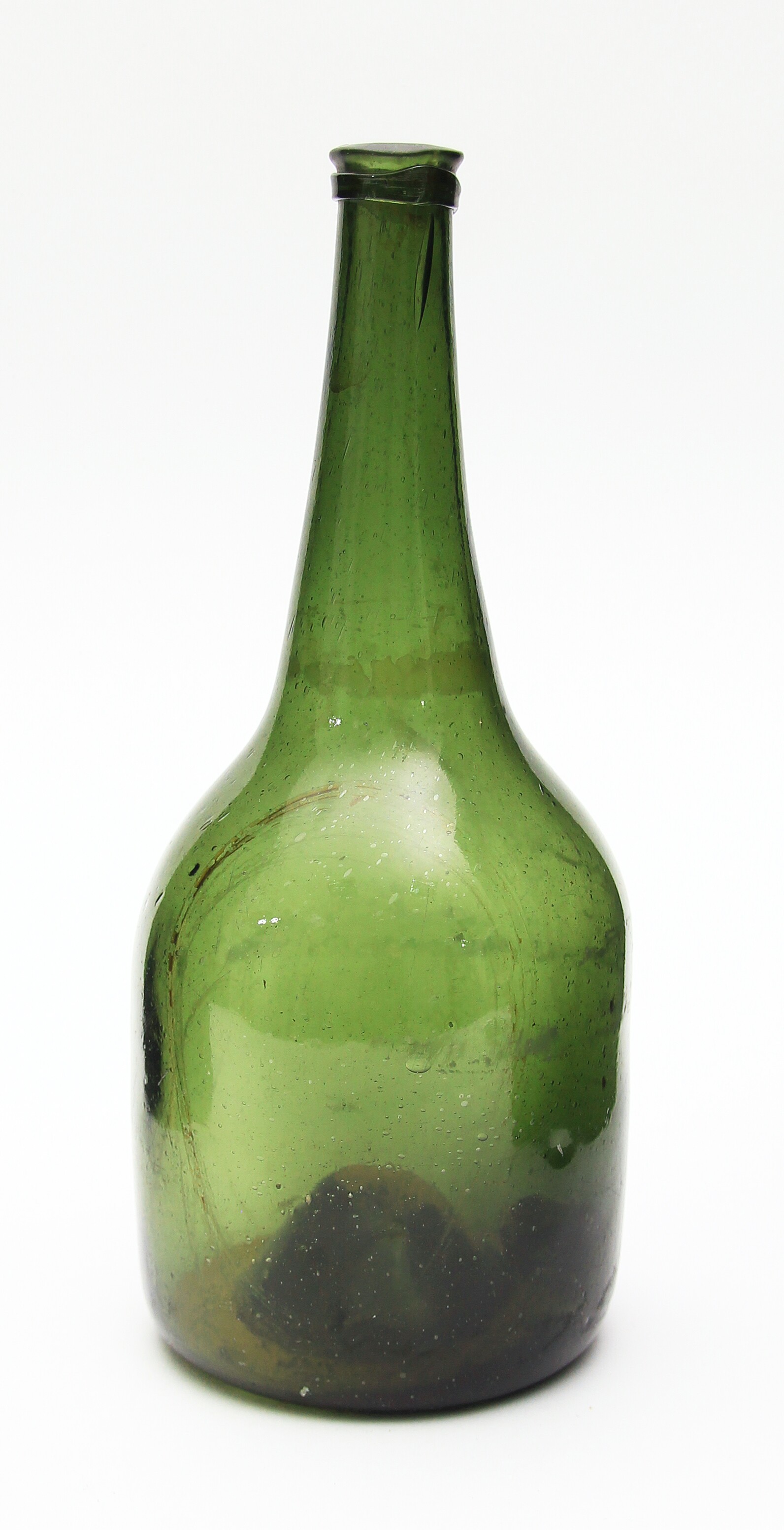 Große Rundflasche aus Waldglas (Stiftung Stadtmuseum Berlin CC BY-NC-SA)