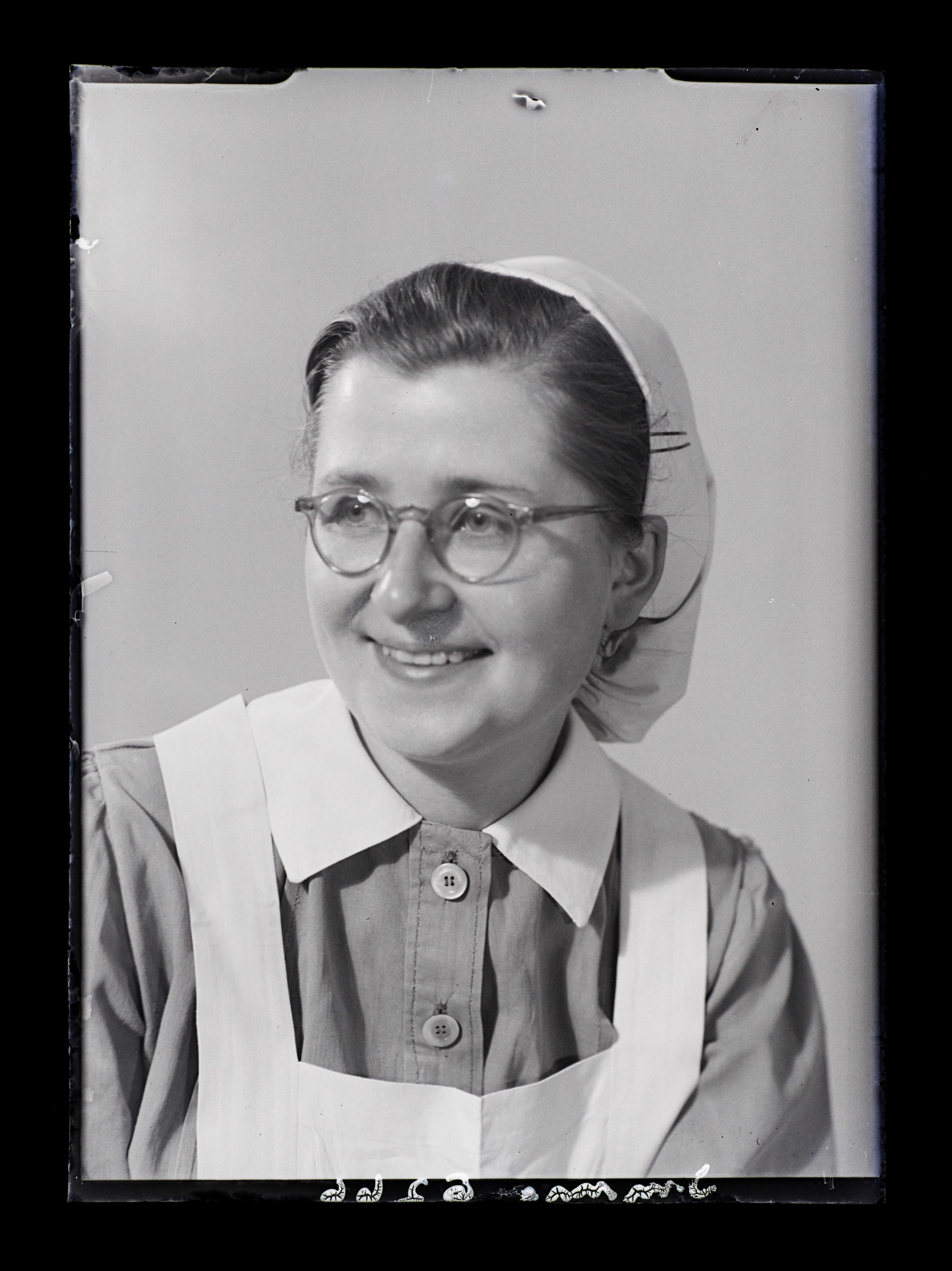 Krankenschwesternporträt Imme (Gerda Schimpf Fotoarchiv CC BY)