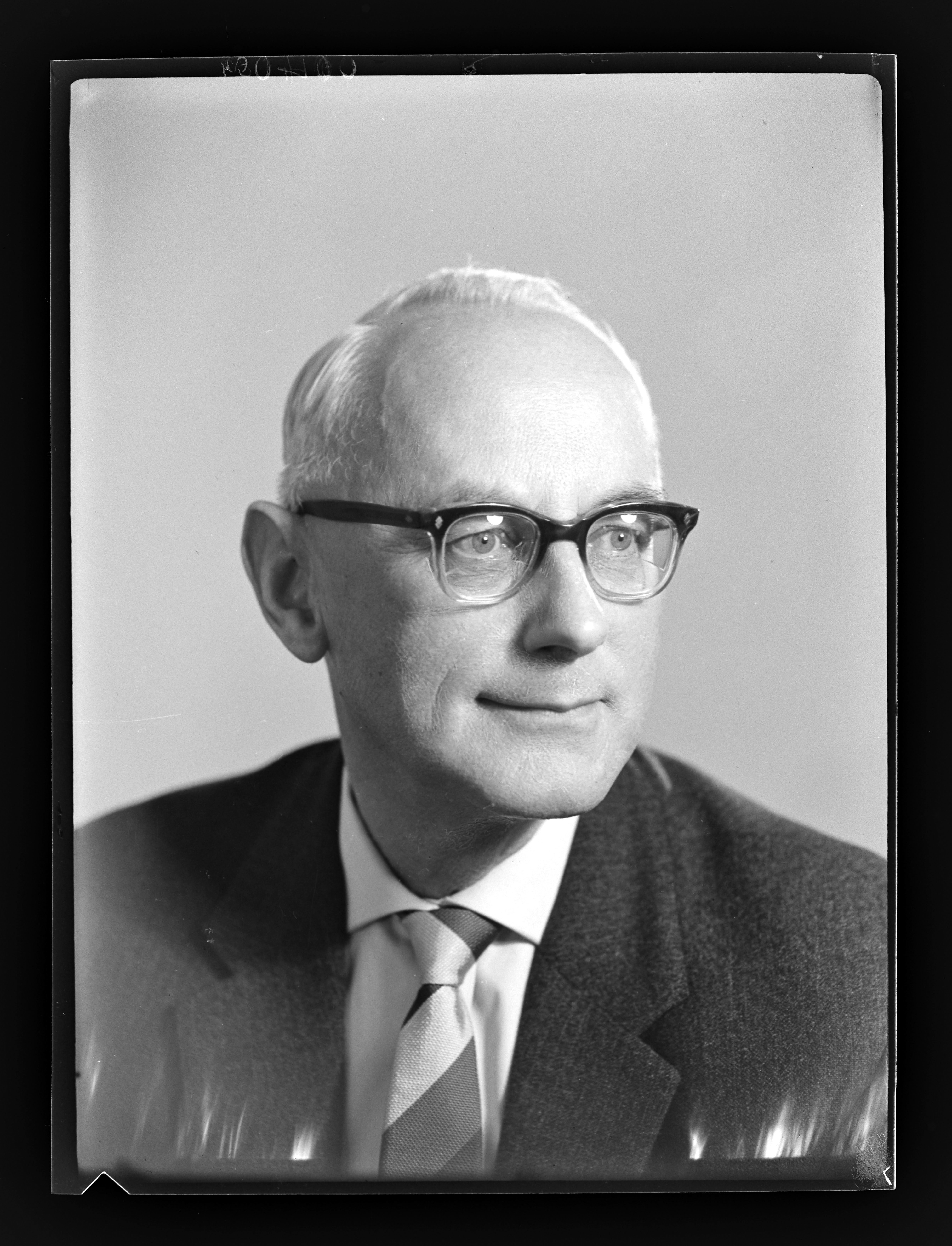 Porträtfotografie Herr Dr. Pohl (Gerda Schimpf Fotoarchiv CC BY)