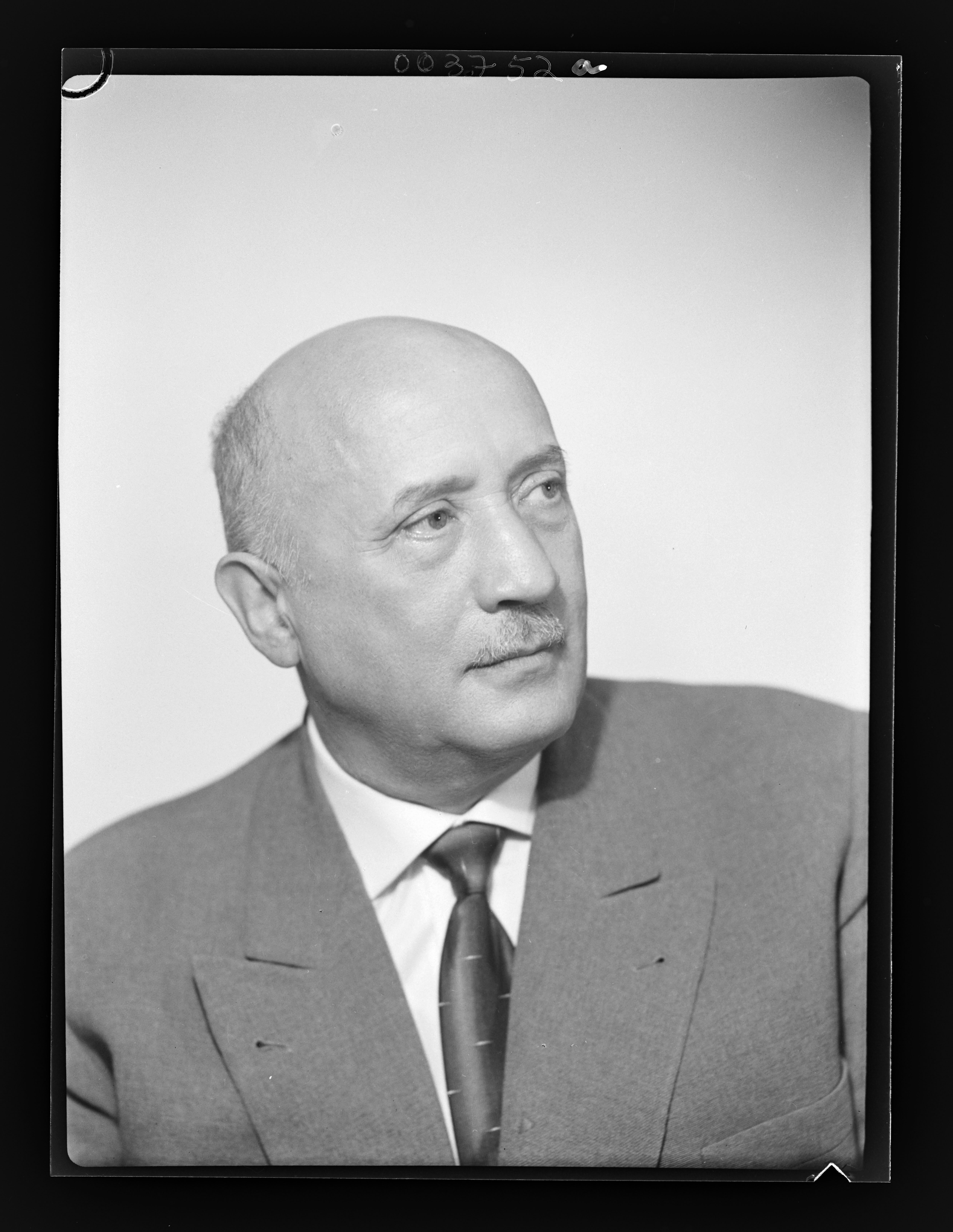 Senatorenporträt Herr Dr. Schmilljau (3) (Gerda Schimpf Fotoarchiv CC BY)