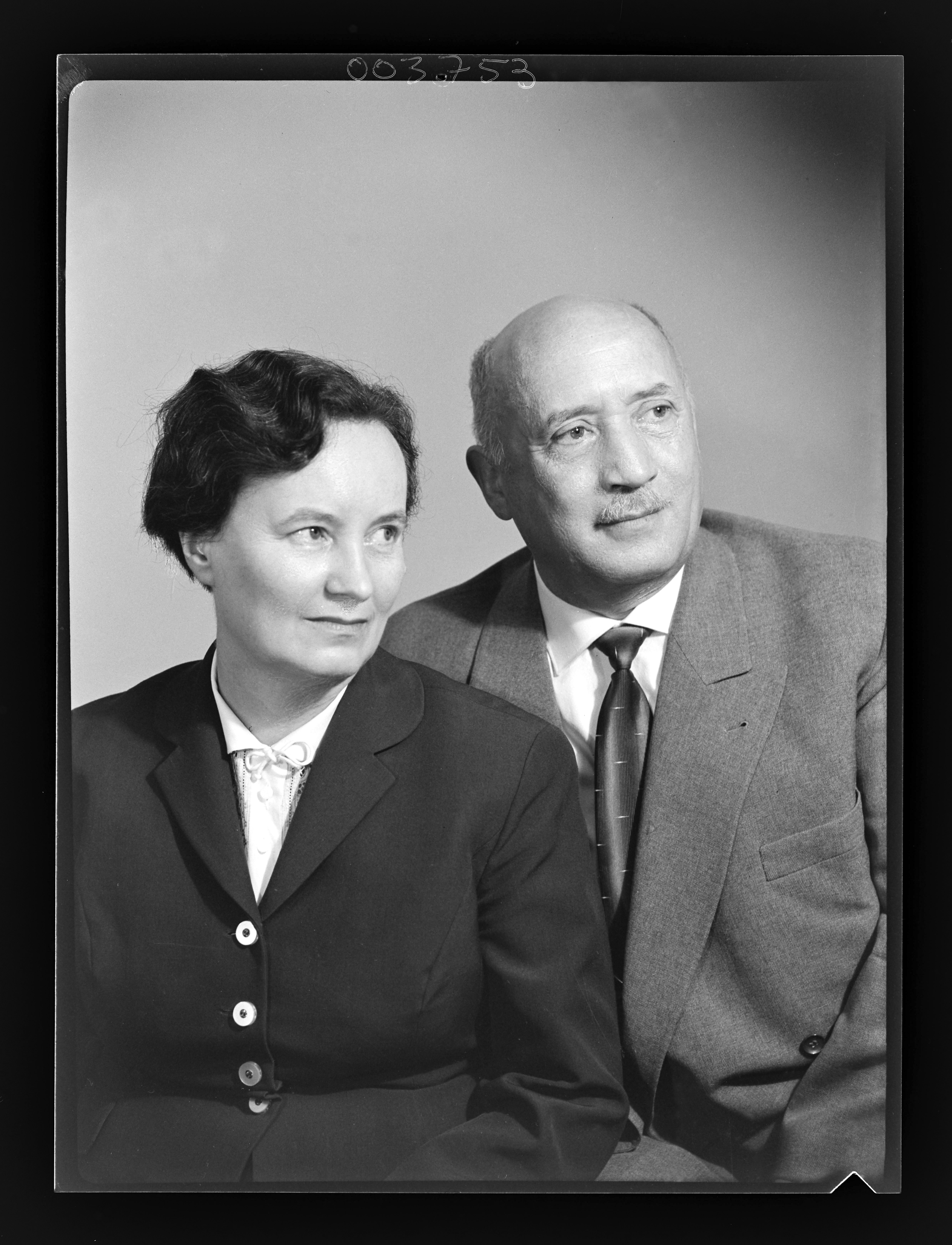 Senatorenporträt mit Frau, Herr Dr. Schmilljau (4) (Gerda Schimpf Fotoarchiv CC BY)