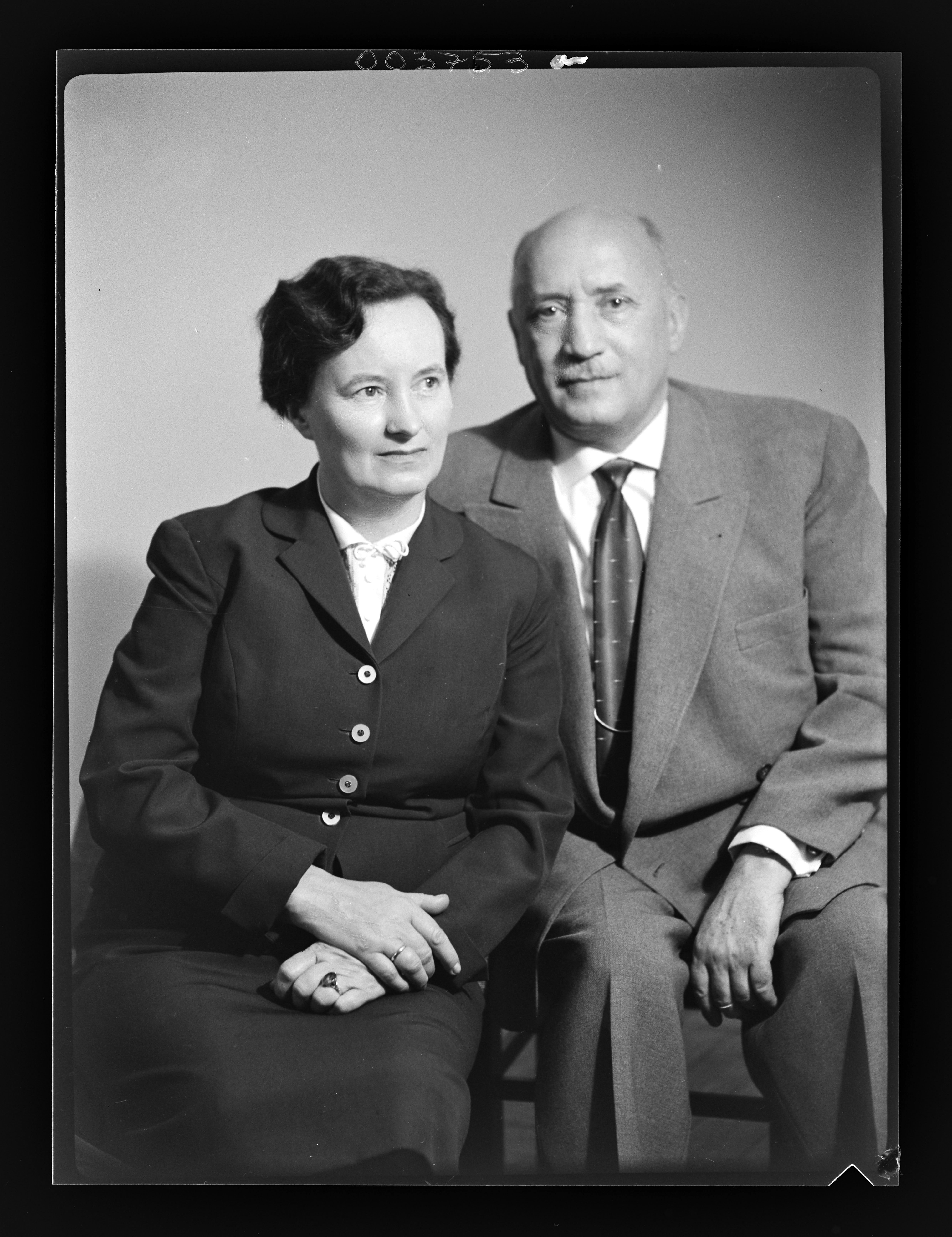 Senatorenporträt mit Frau, Herr Dr. Schmilljau (5) (Gerda Schimpf Fotoarchiv CC BY)
