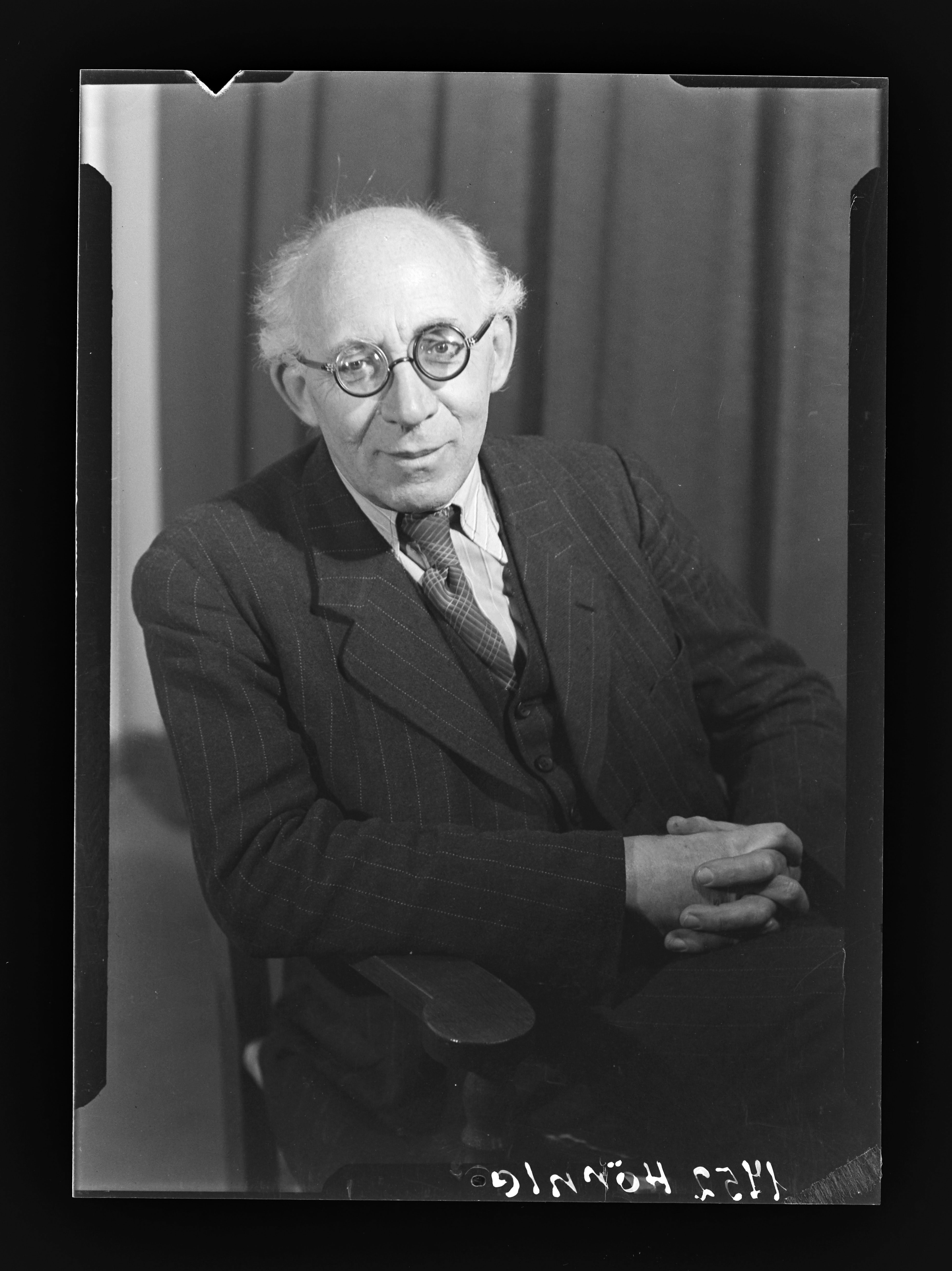 Porträtfotografie Herr Prof. Edwin Hoernle (1883-1952) (1) (Gerda Schimpf Fotoarchiv CC BY)