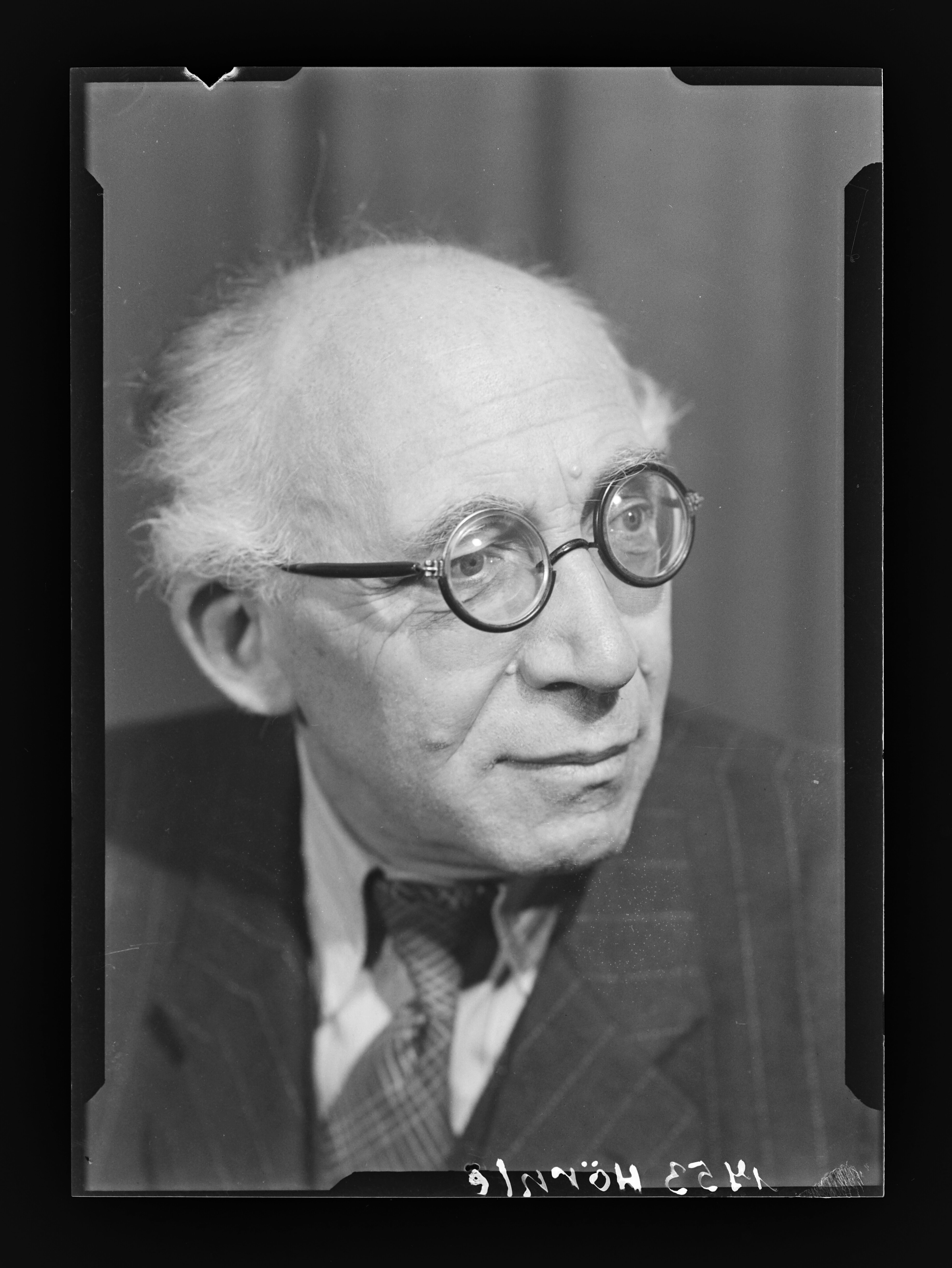 Porträtfotografie Herr Prof. Edwin Hoernle (1883-1952) (2) (Gerda Schimpf Fotoarchiv CC BY)