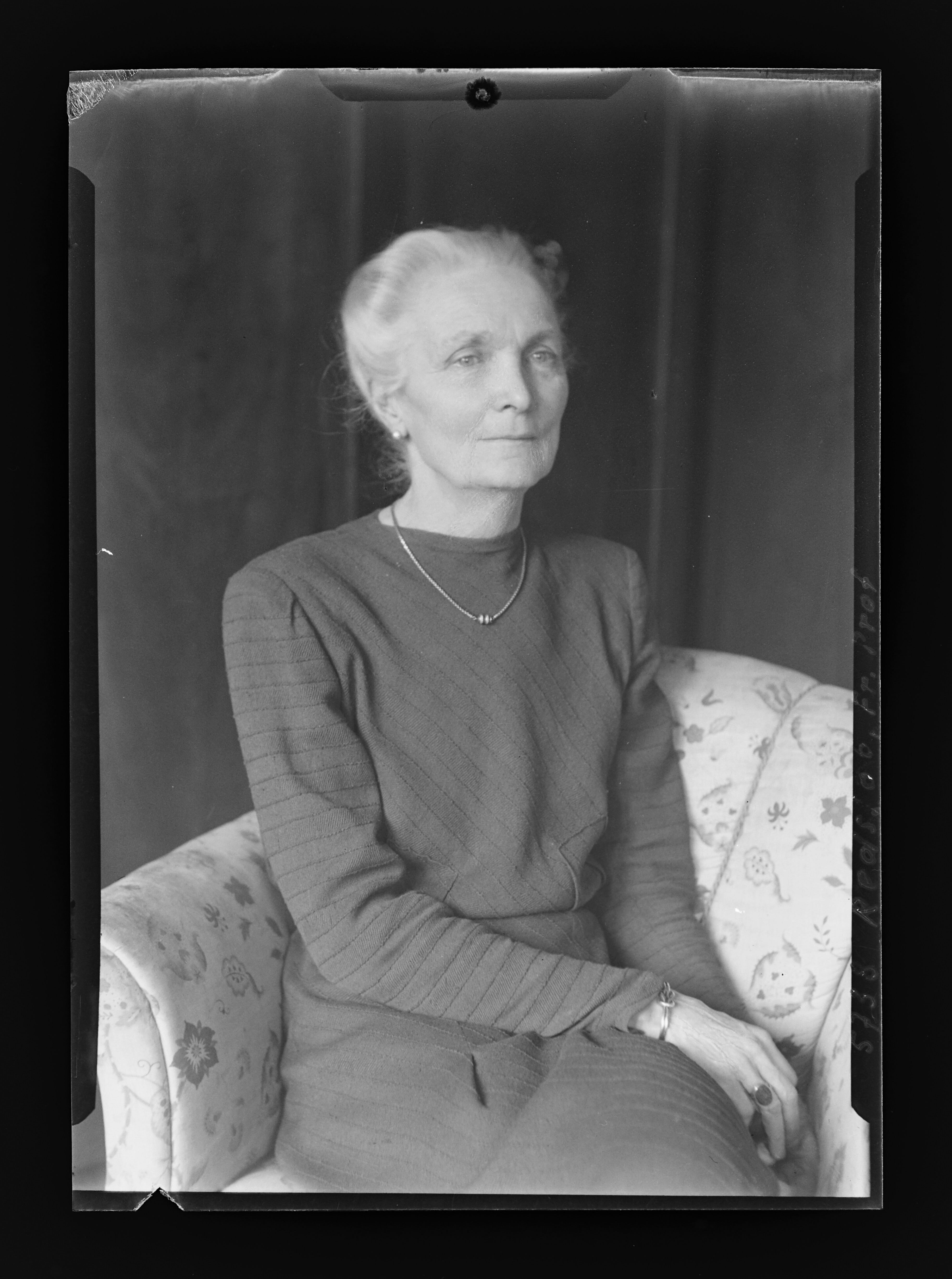 Porträtfotografie Frau Charlotte Redslob (1885-1986) (1) (Gerda Schimpf Fotoarchiv CC BY)