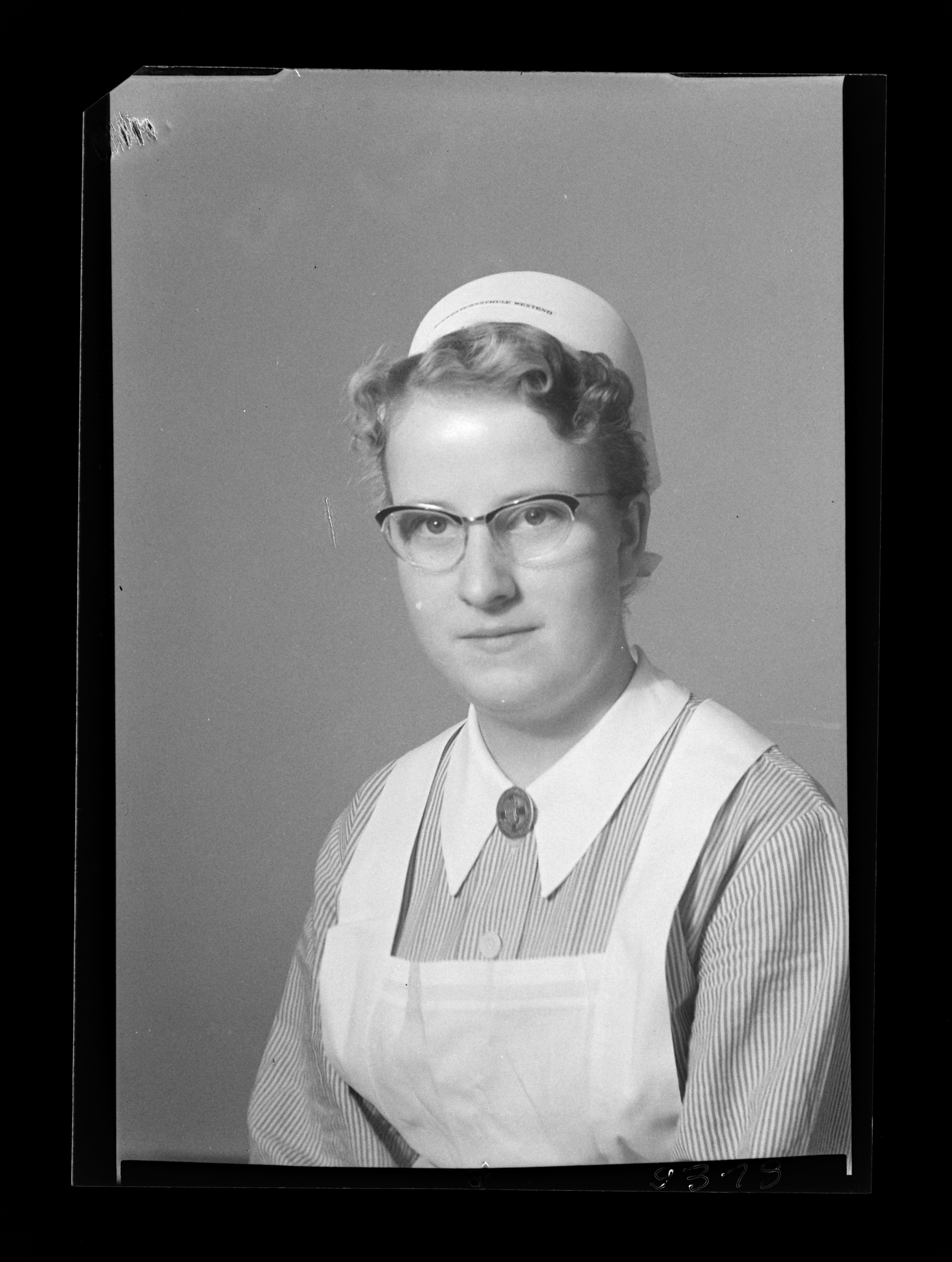 Krankenschwesternporträt Ilse Beeskow (Gerda Schimpf Fotoarchiv CC BY)