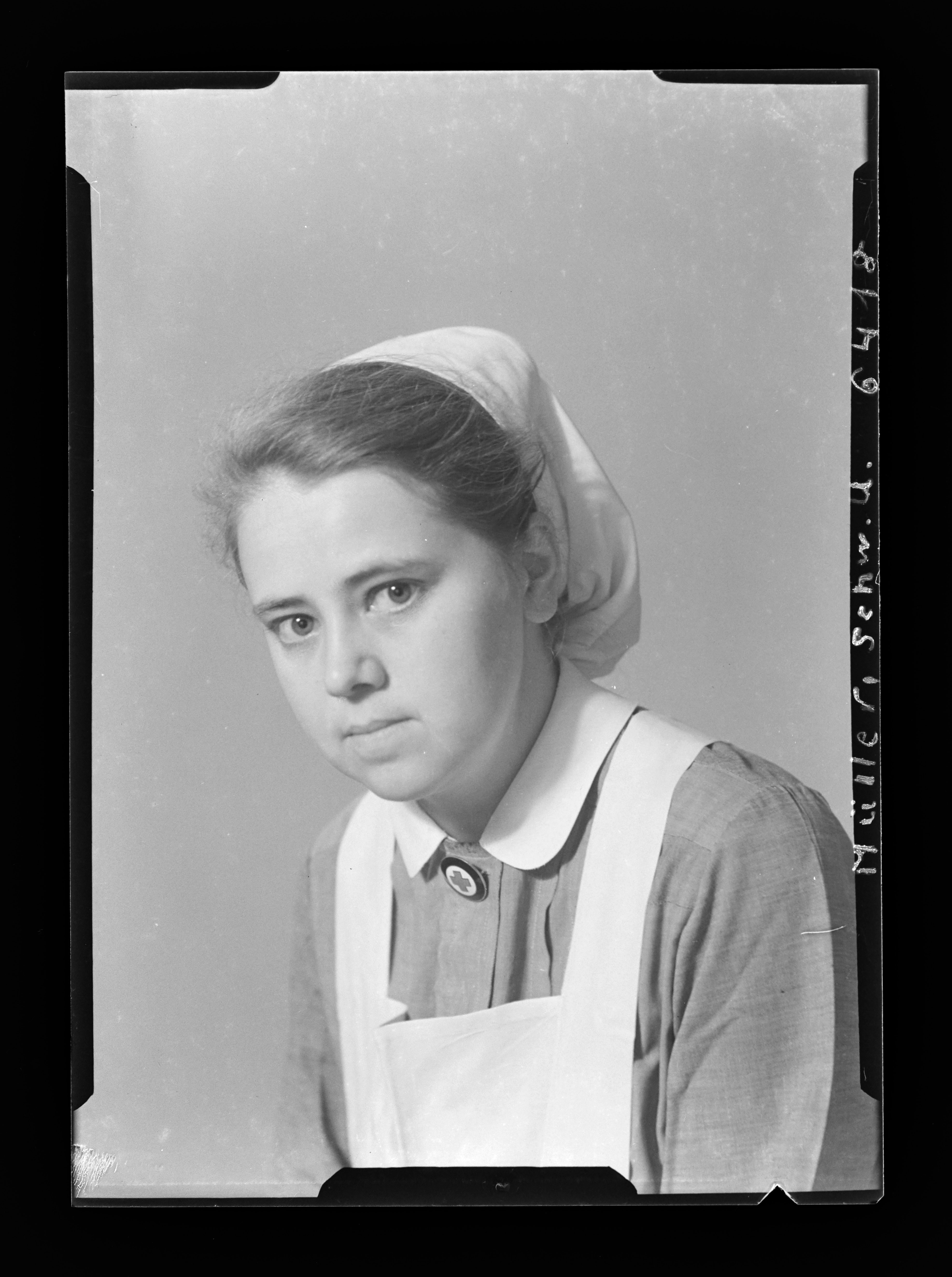 Krankenschwesternporträt Müller (Gerda Schimpf Fotoarchiv CC BY)