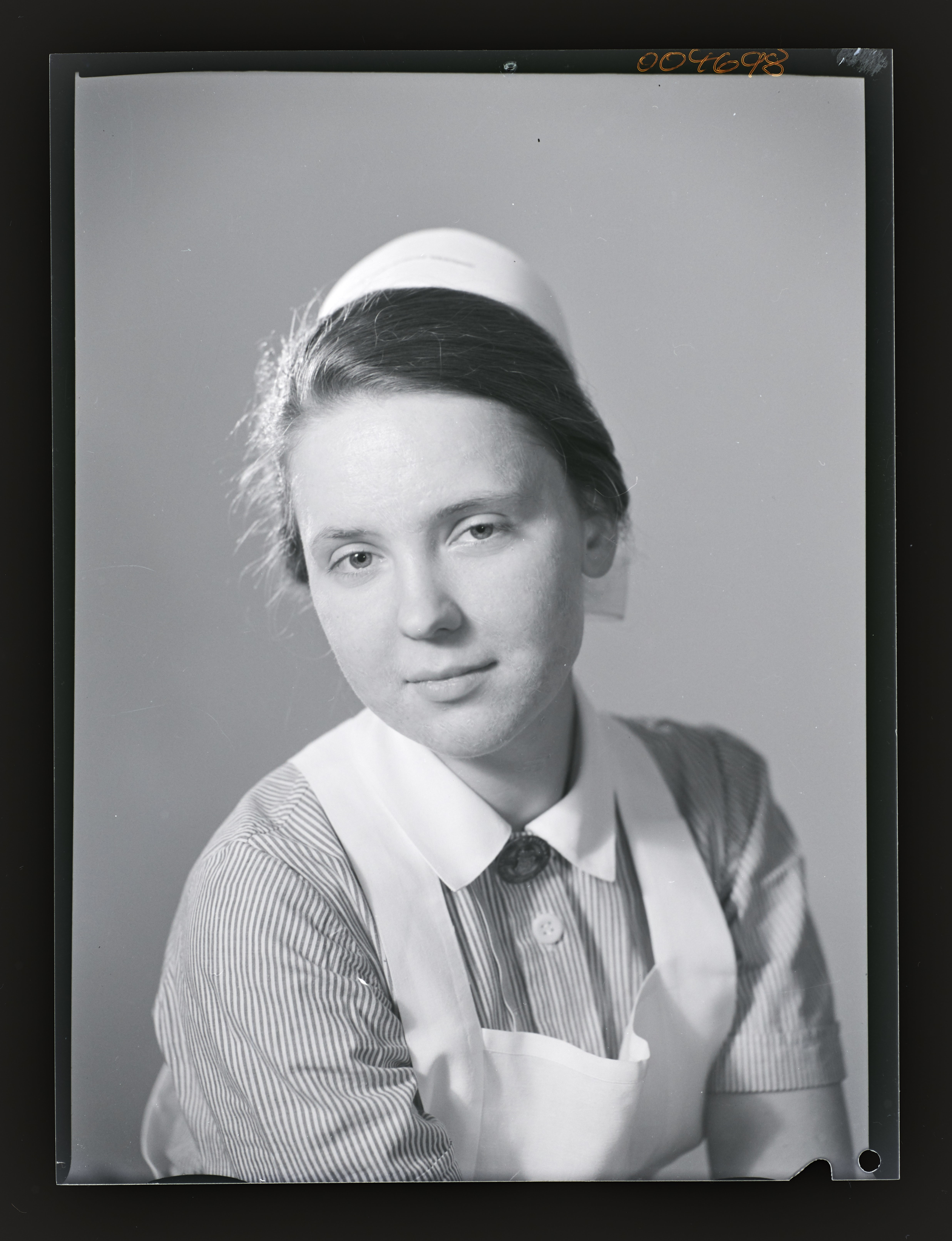 Krankenschwesternporträt Frl. Hellner (2) (Gerda Schimpf Fotoarchiv CC BY)