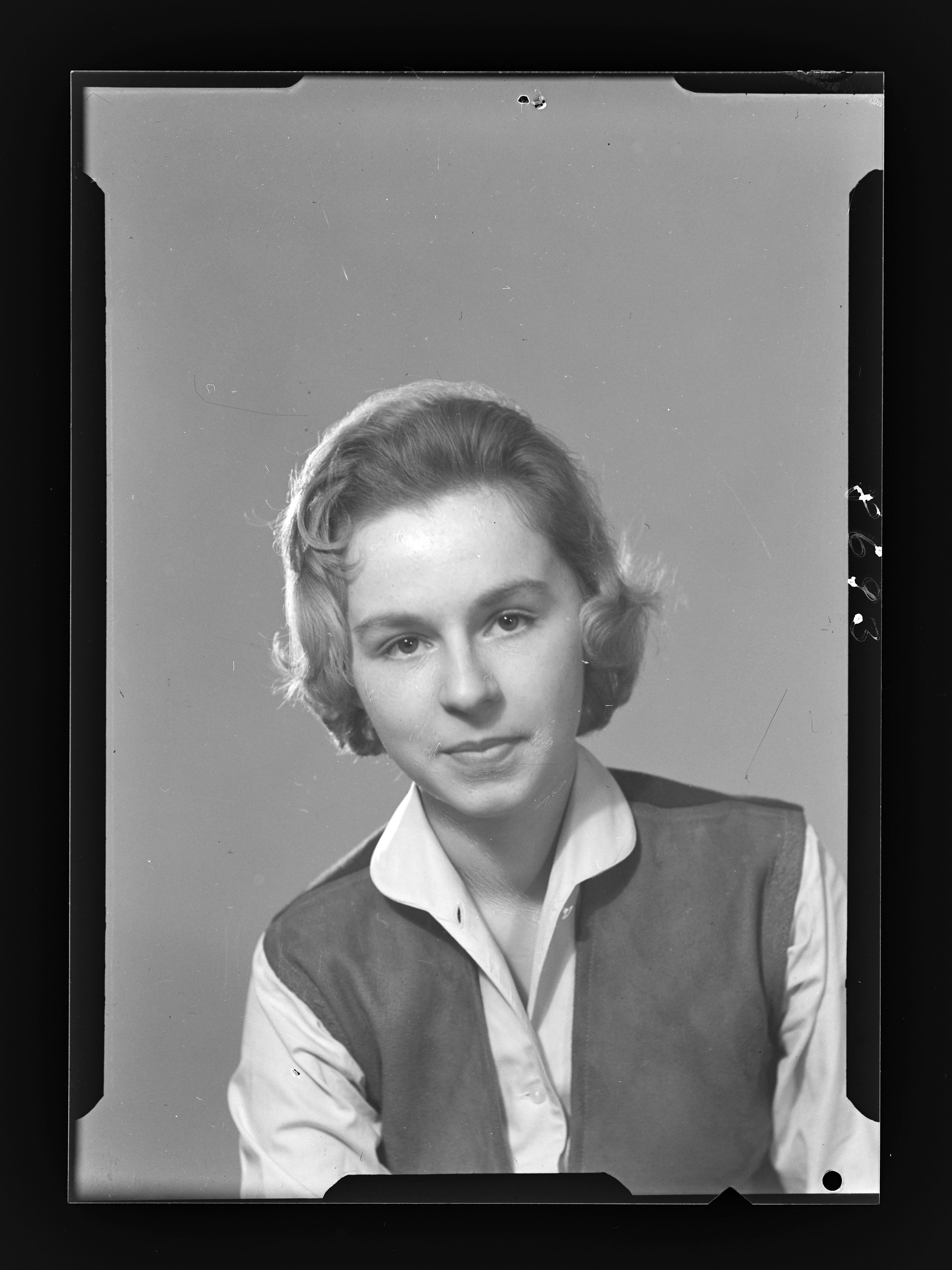Porträtfotografie Frl. Dietrich, Model (Gerda Schimpf Fotoarchiv CC BY)