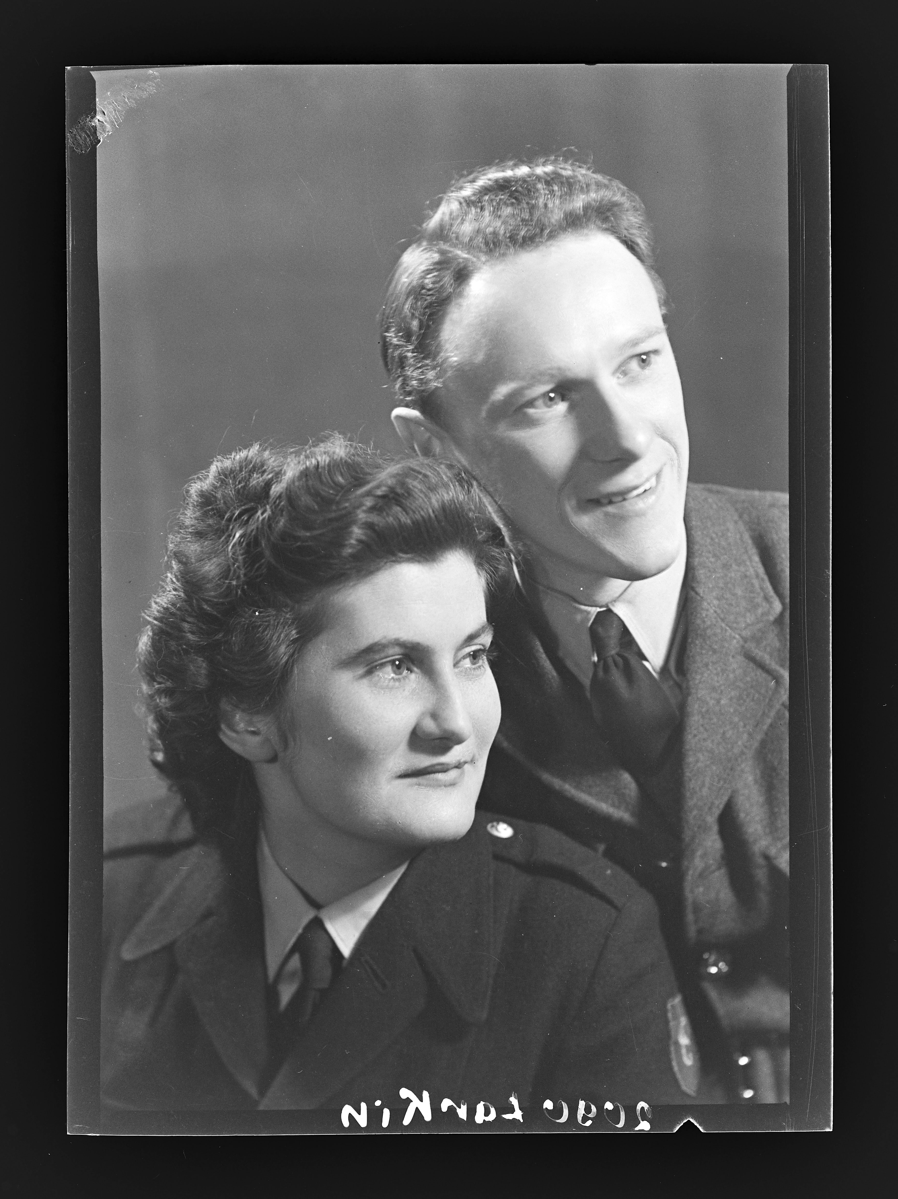 Alliiertenporträt Mr. und Mrs. Larkin (2) (Gerda Schimpf Fotoarchiv CC BY)
