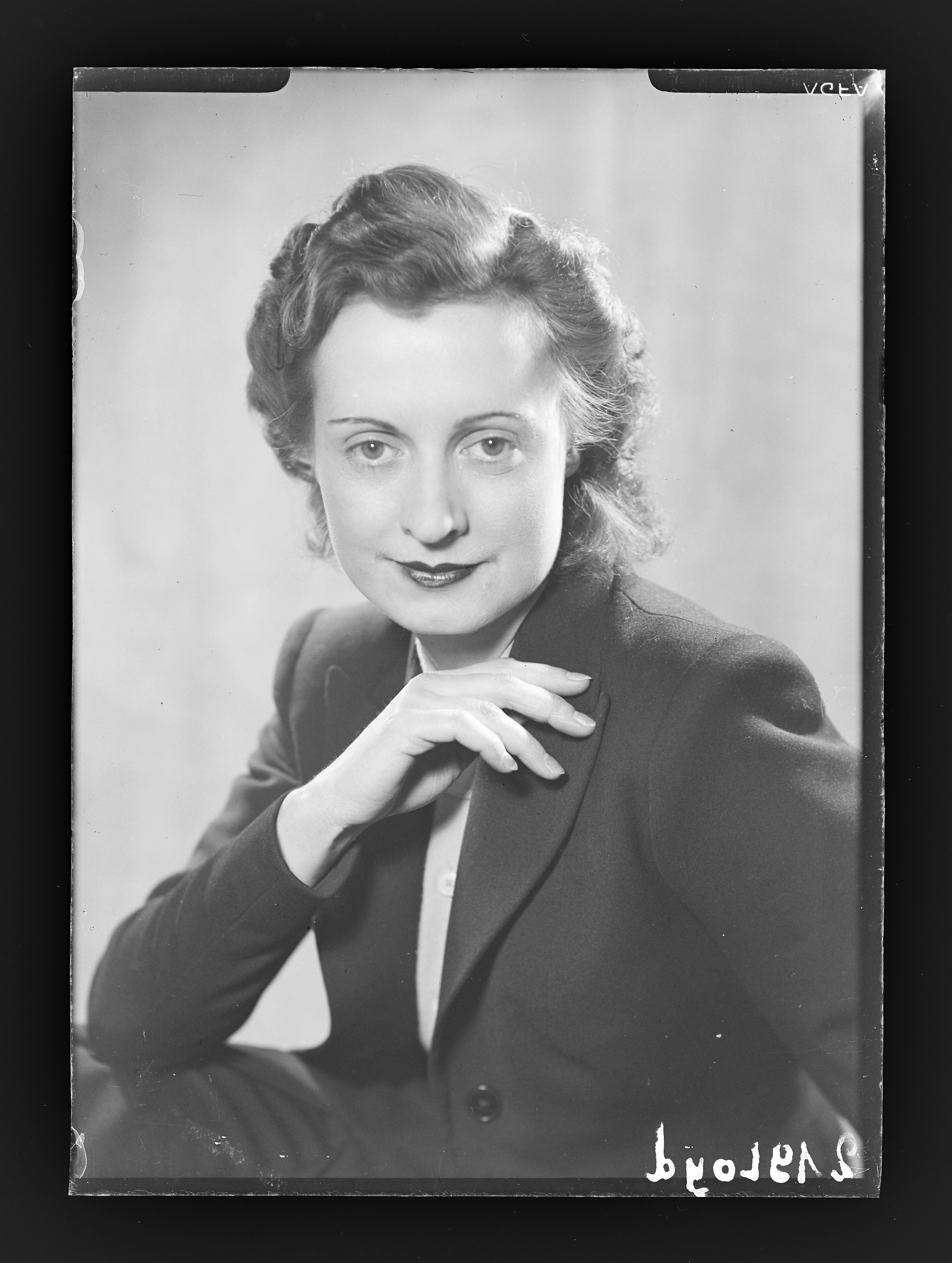 Alliiertenporträt Miss Loyd (3) (Gerda Schimpf Fotoarchiv CC BY)