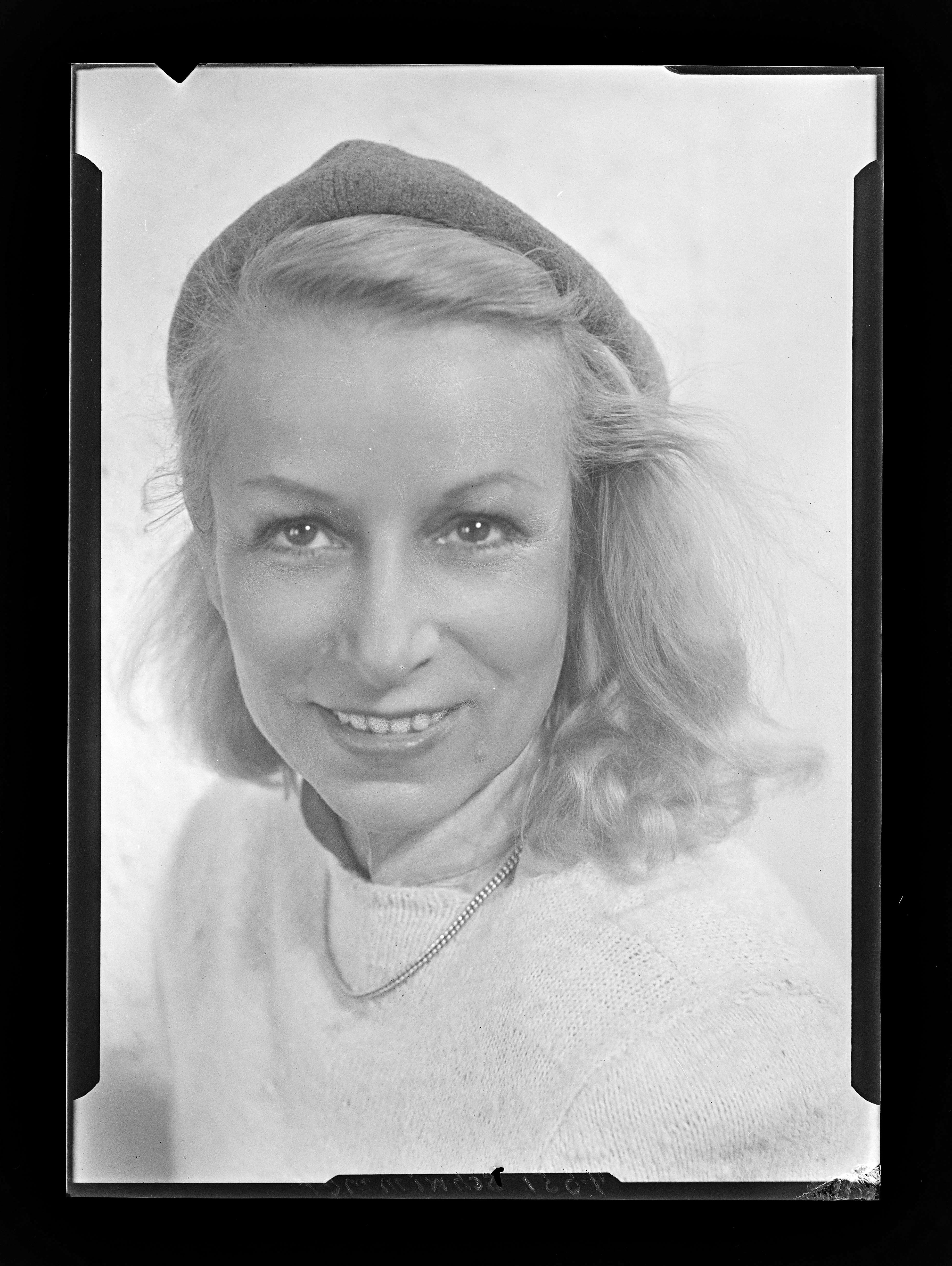 Künstlerinnenporträt Eva Schwimmer (1901-1986) (7) (Gerda Schimpf Fotoarchiv CC BY)