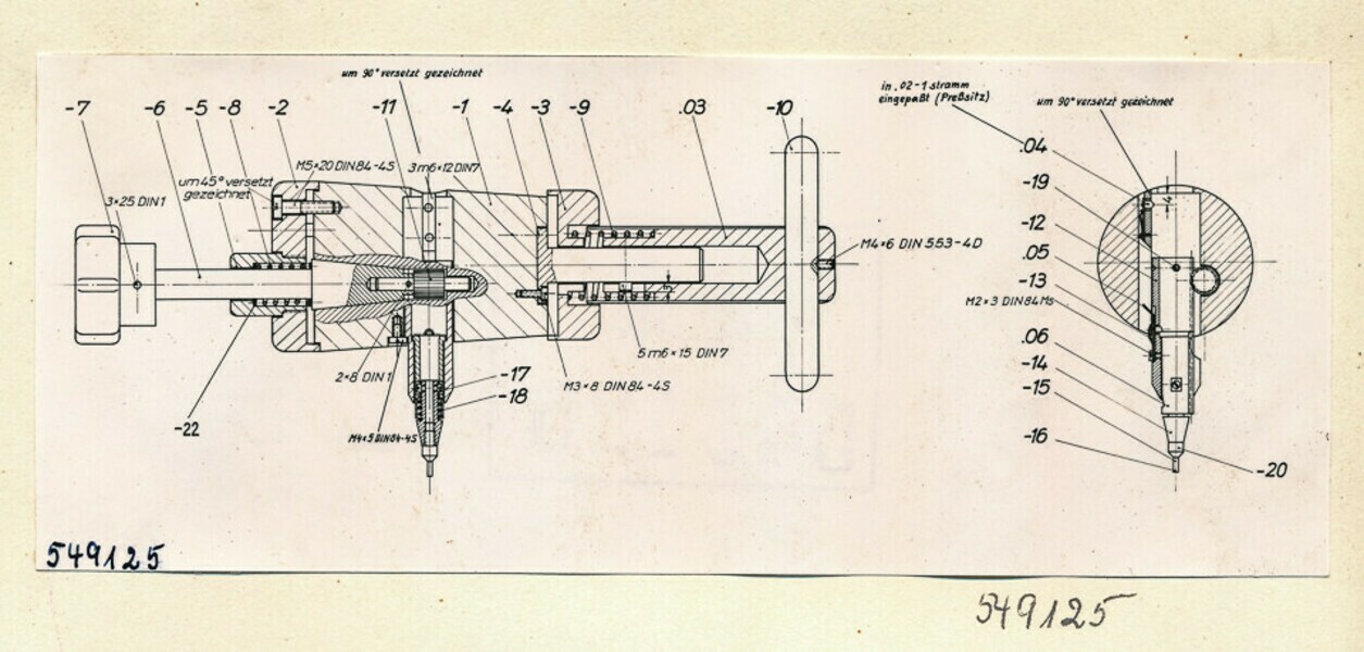 Elektronenmikroskop Zusammenbau, Bild 33; Foto 1954 (www.industriesalon.de CC BY-SA)