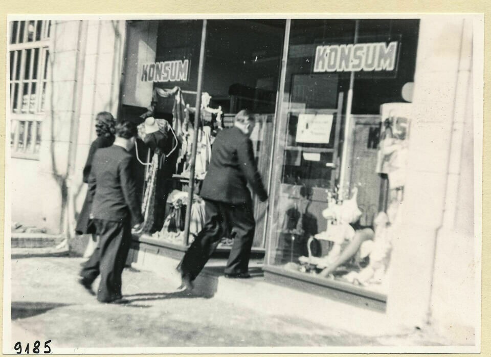 Werk-Konsum, Eröffnung, Bild 15; Foto 1954 (www.industriesalon.de CC BY-SA)