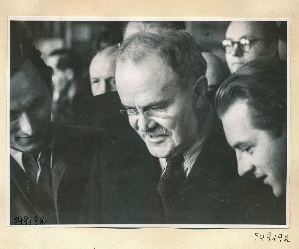 Besuch Molotows, Bild 14; Foto 1954 (www.industriesalon.de CC BY-SA)