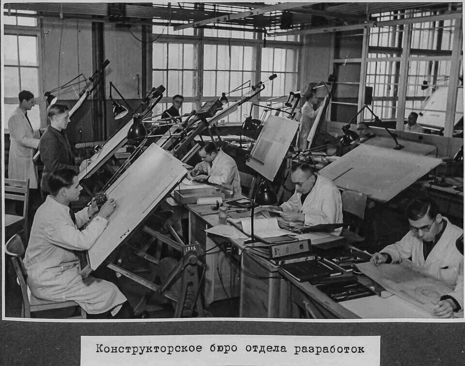Konstruktionsbüro; Fotoalbum NEF, S. 17; Foto 1946 (www.industriesalon.de CC BY-SA)
