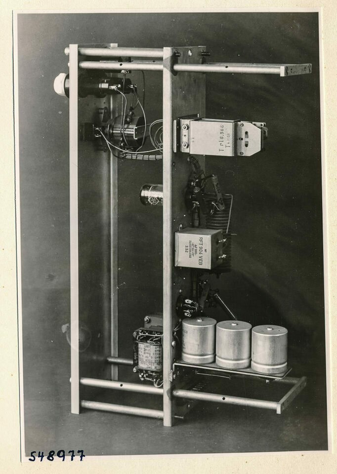 Einschub des Nachleuchtmessgeräts, Bild 17; Foto 1954 (www.industriesalon.de CC BY-SA)