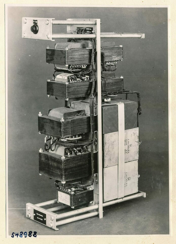 Einschub des Nachleuchtmessgeräts, Bild 28; Foto 1954 (www.industriesalon.de CC BY-SA)