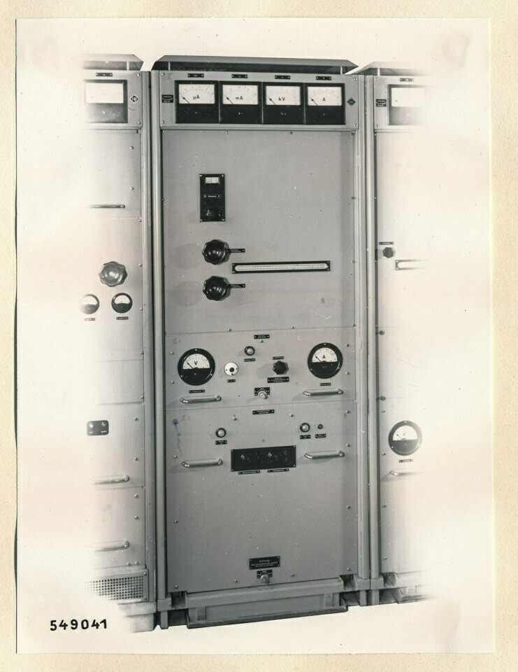 Fernsehsender, Schaltschrank; Foto 1954 (www.industriesalon.de CC BY-SA)