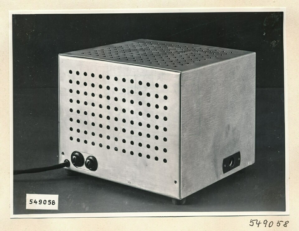 Fernsehsender, Bauteil, Bild 1; Foto 1954 (www.industriesalon.de CC BY-SA)
