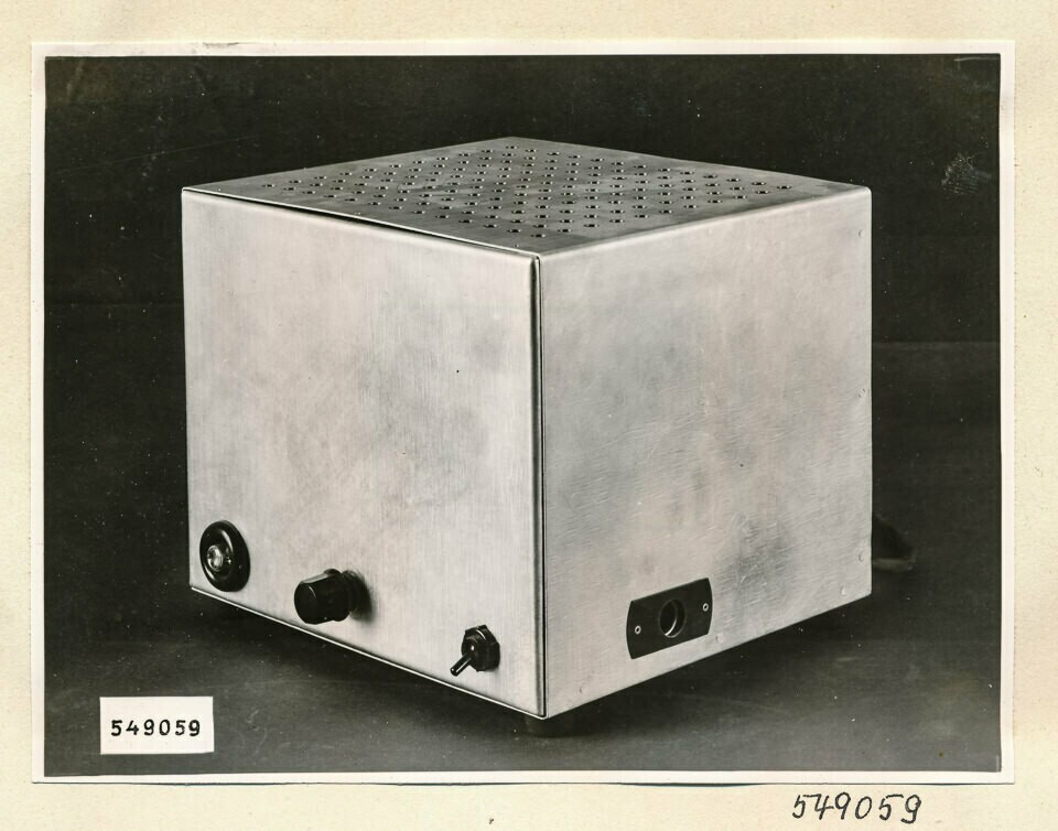 Fernsehsender, Bauteil, Bild 2; Foto 1954 (www.industriesalon.de CC BY-SA)